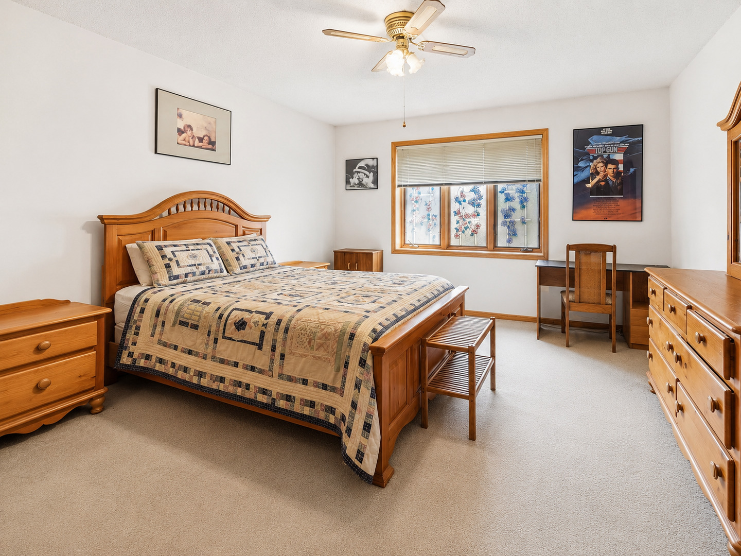 5320 N Lowell Avenue Unit: 205