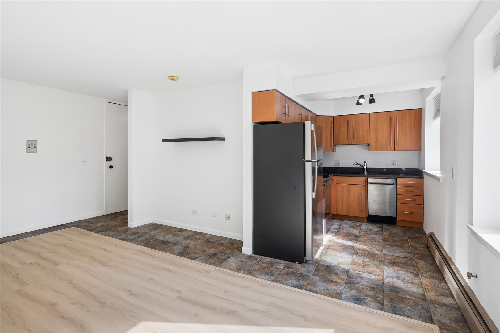 539 W Stratford Place Unit: 408