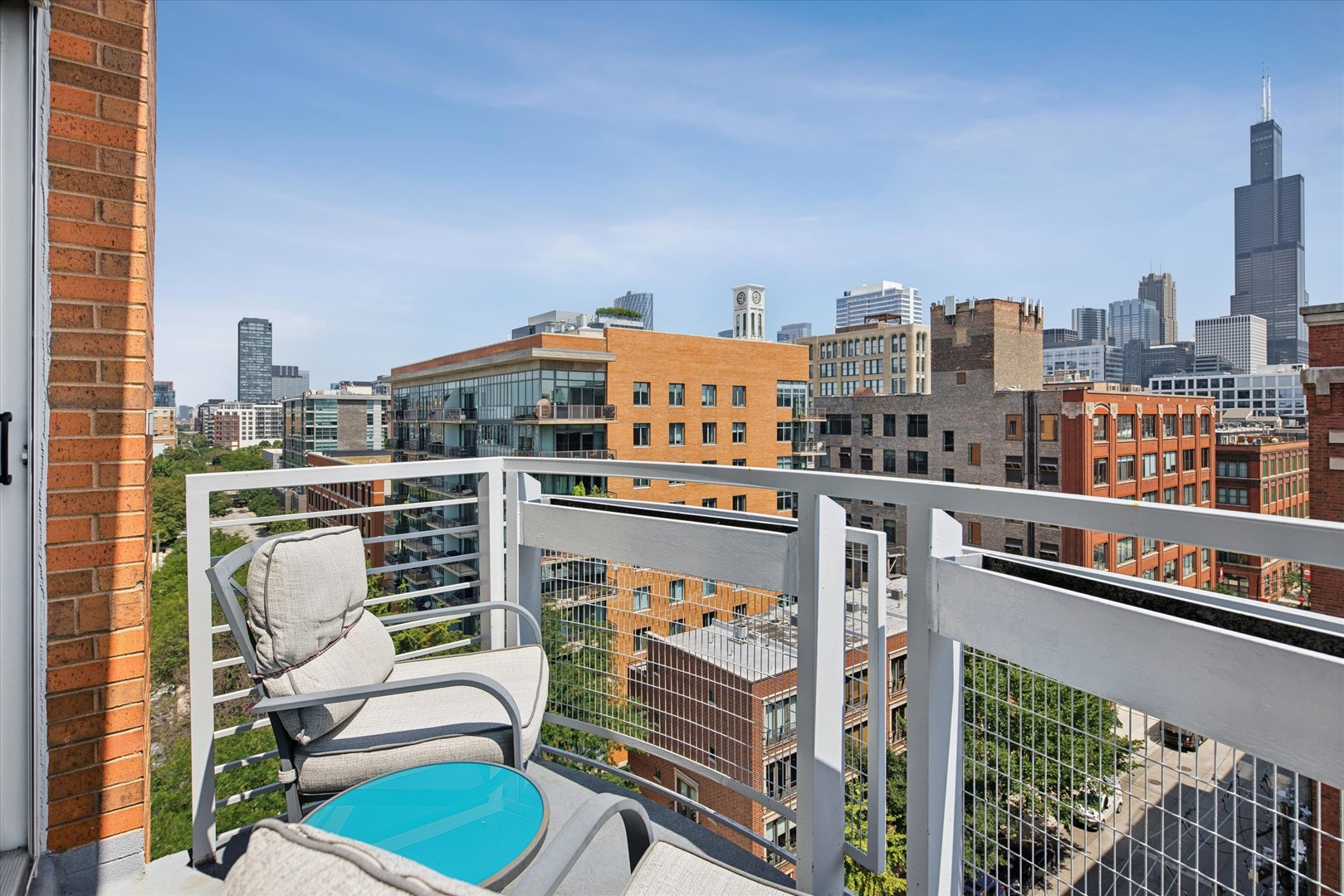 933 W Van Buren Street Unit: 801