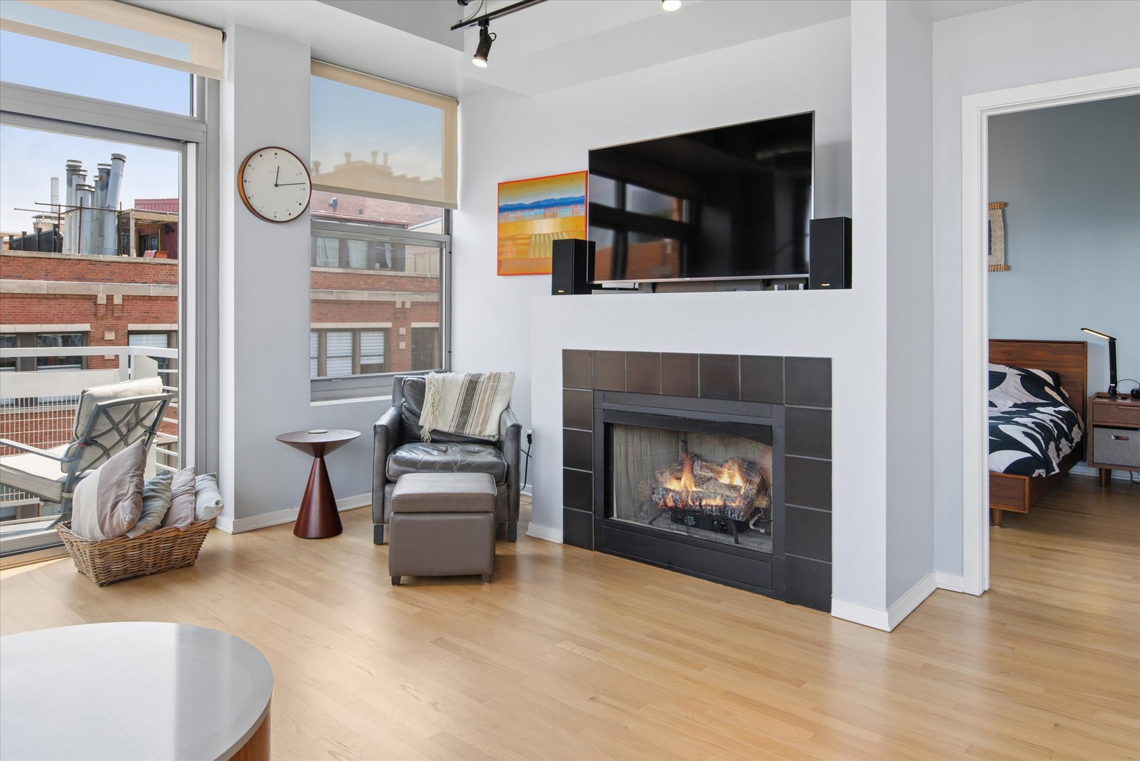 933 W Van Buren Street Unit: 801
