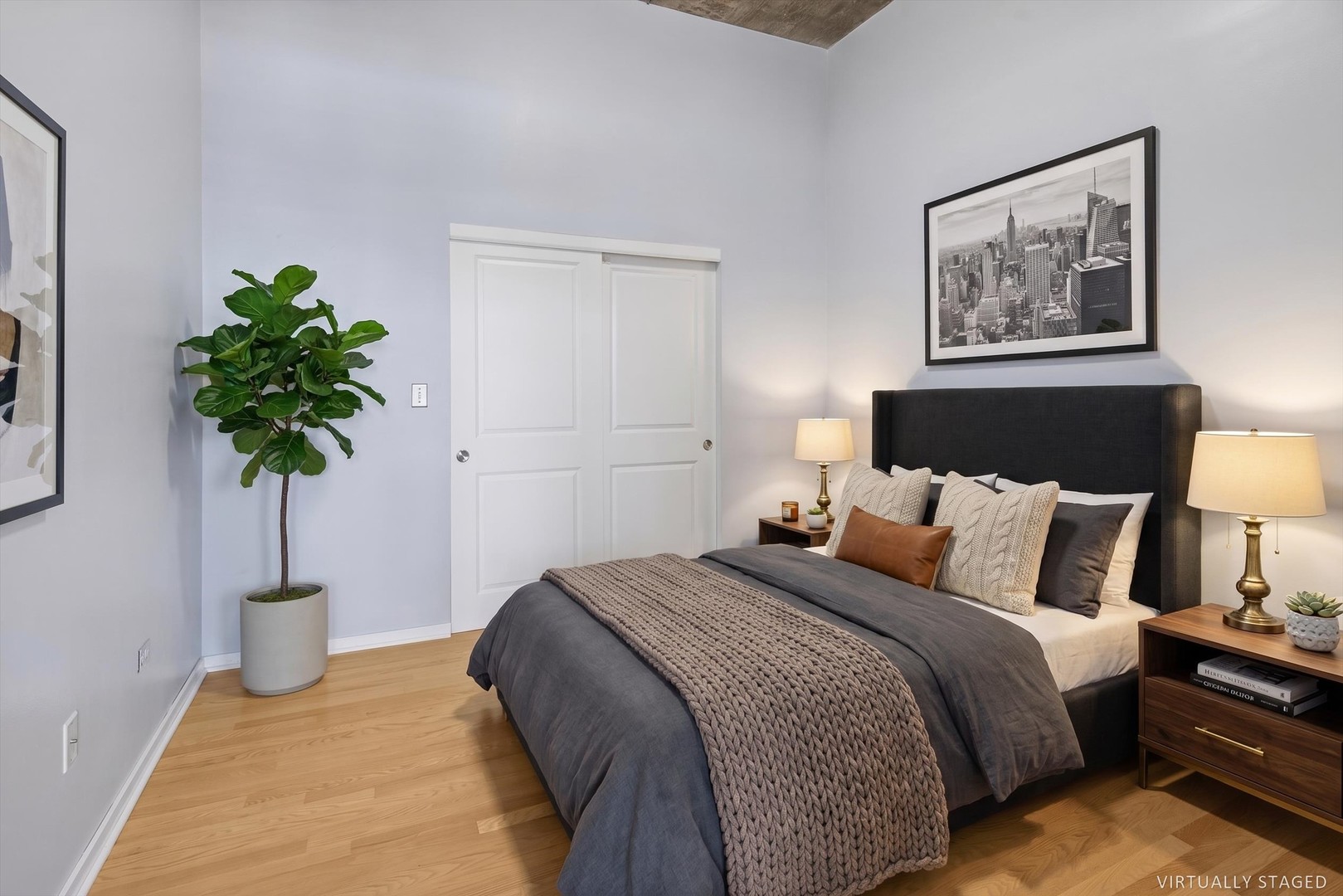 933 W Van Buren Street Unit: 801