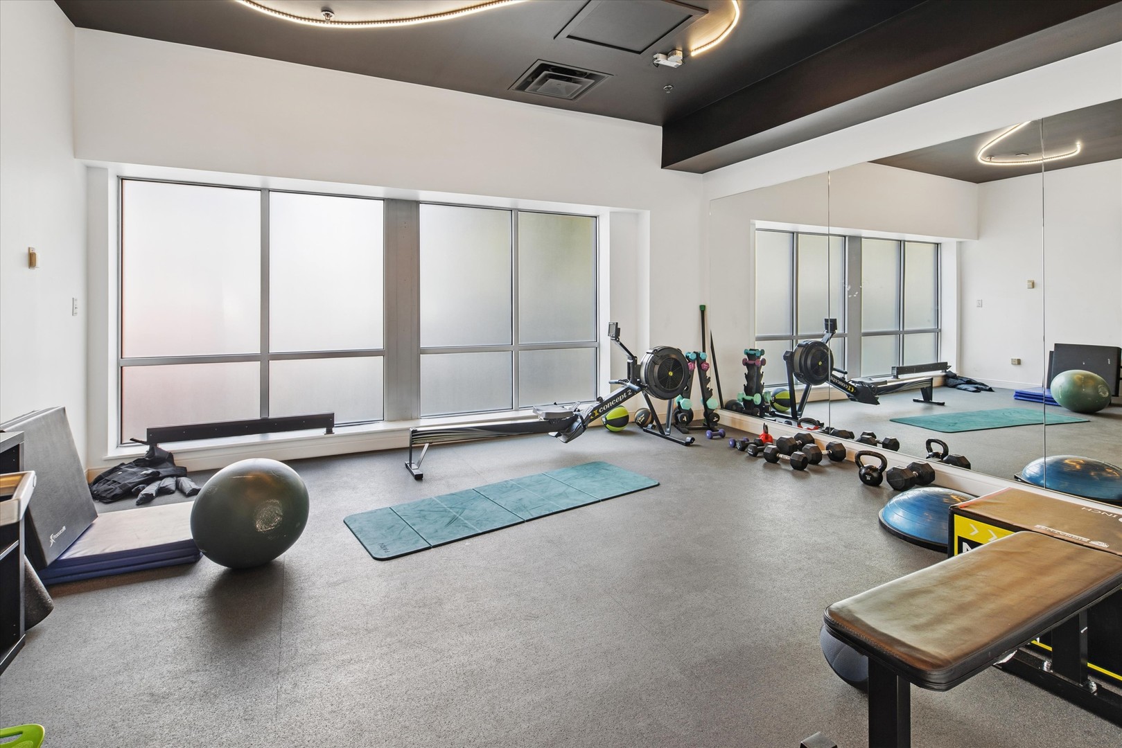 933 W Van Buren Street Unit: 801