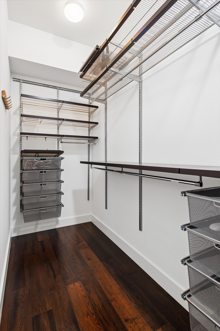 1124 W Adams Street Unit: 5E