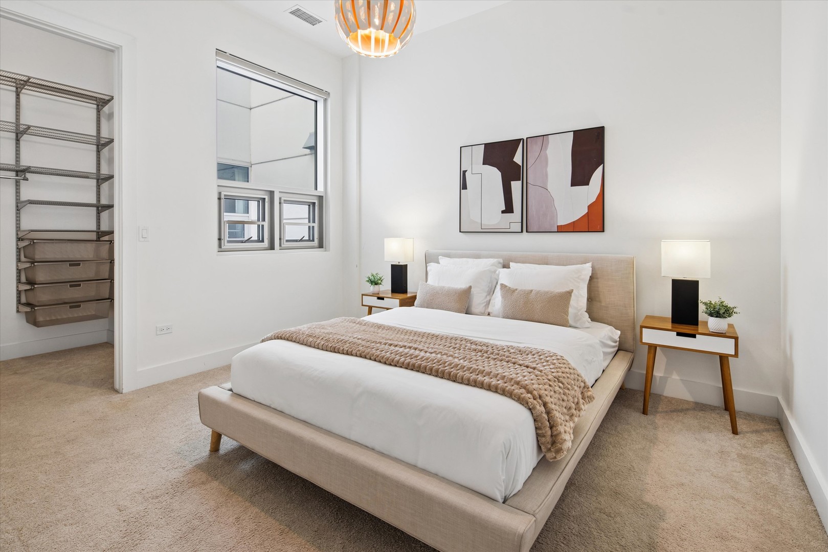 1124 W Adams Street Unit: 5E