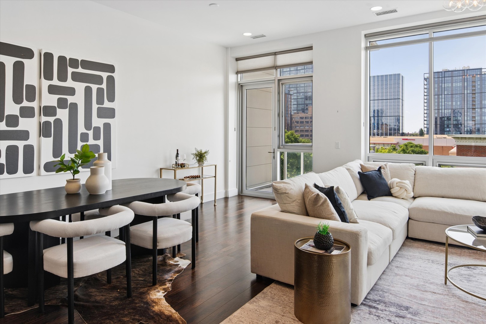 1124 W Adams Street Unit: 5E