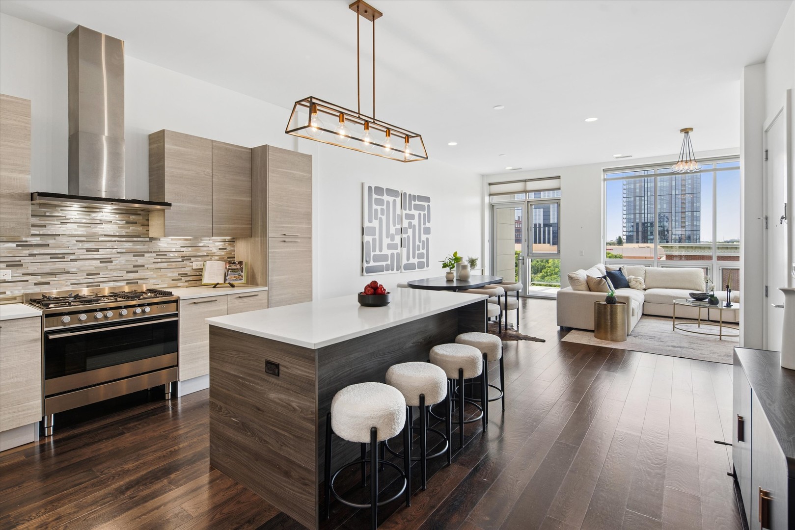 1124 W Adams Street Unit: 5E
