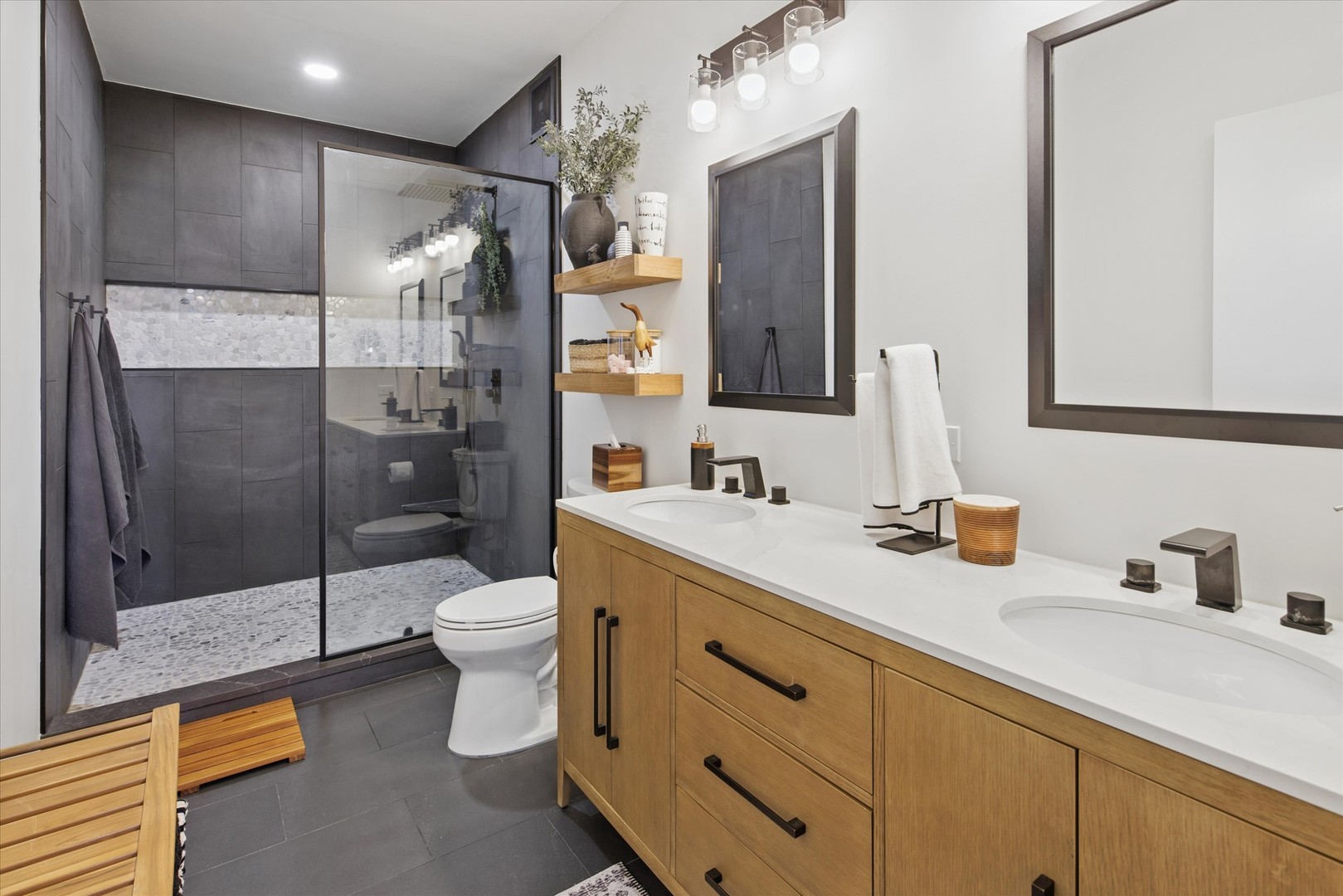 130 S CANAL Street Unit: 619