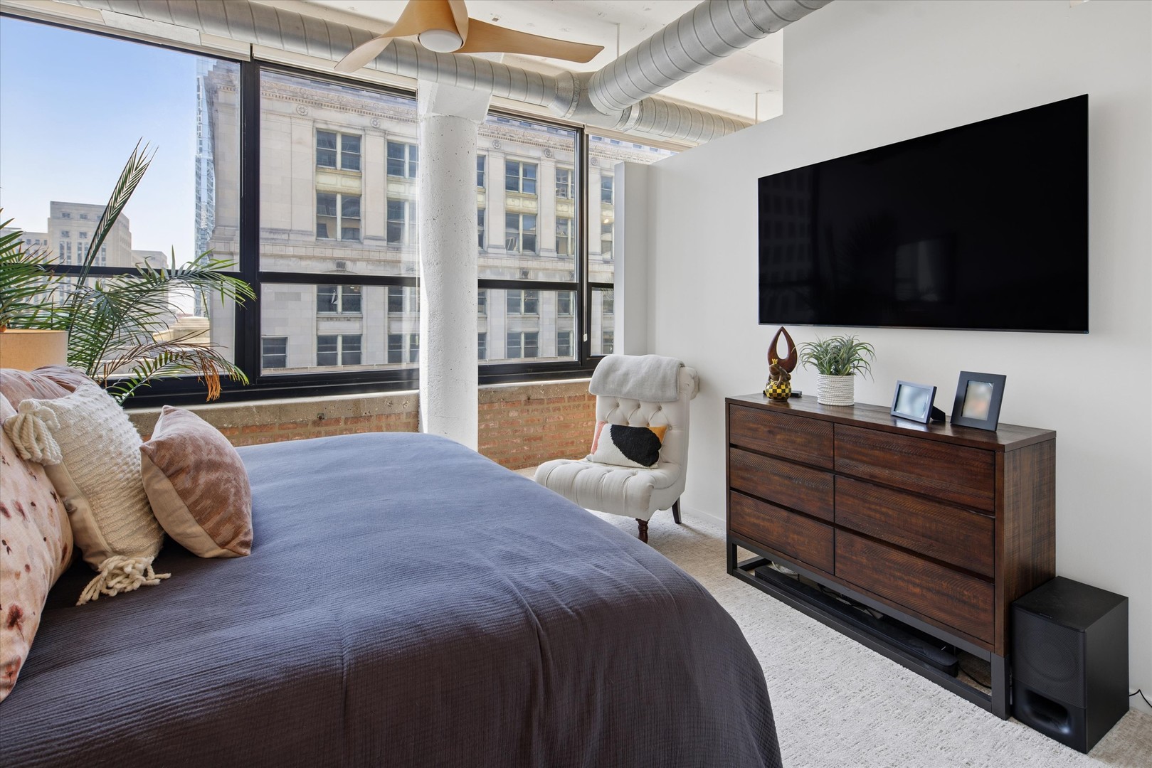 130 S CANAL Street Unit: 619