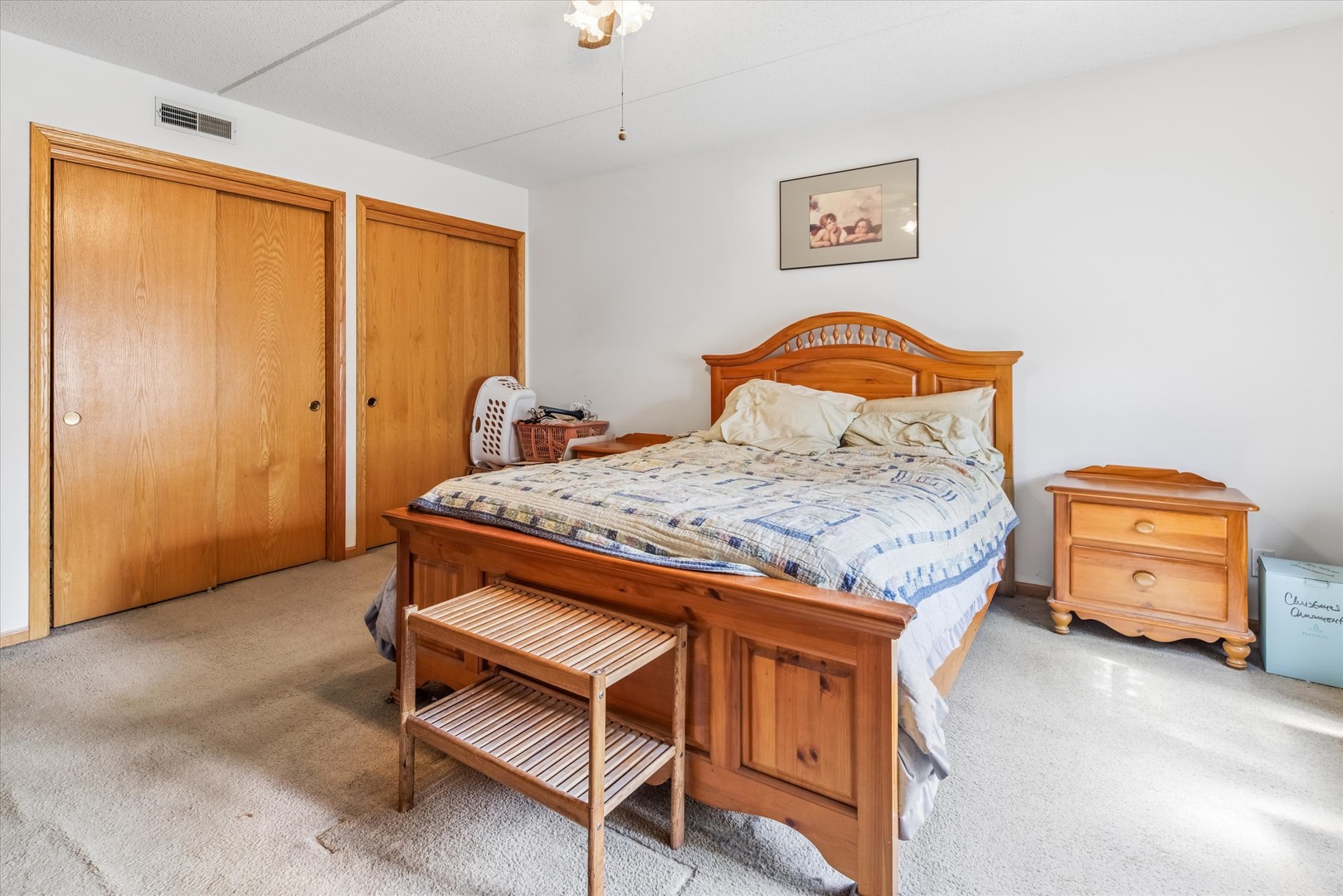 5320 N Lowell Avenue Unit: 205