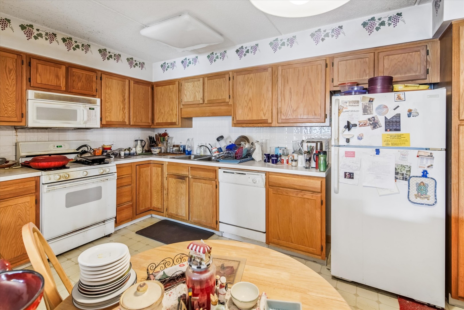 5320 N Lowell Avenue Unit: 205
