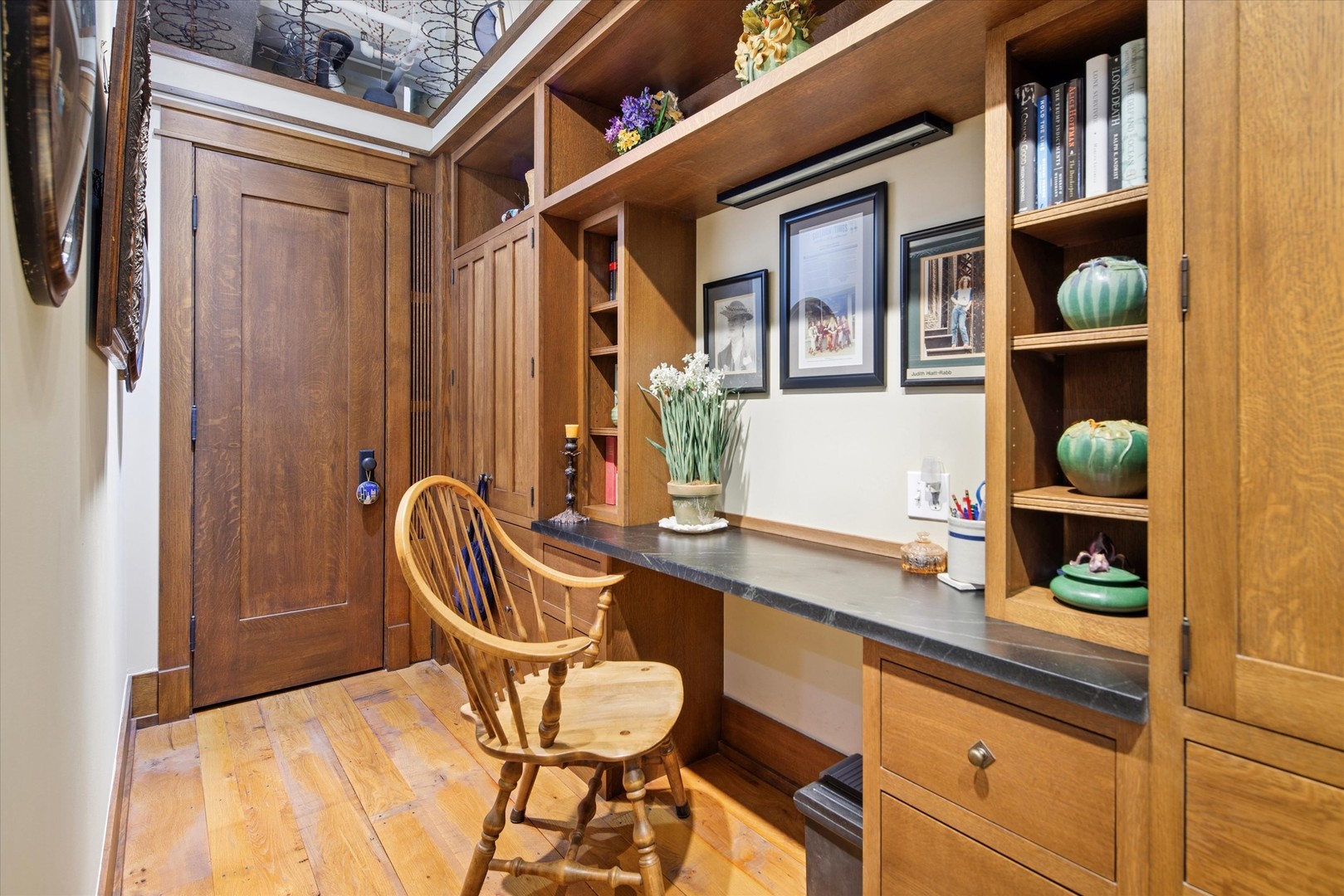130 S Canal Street Unit: 425-26