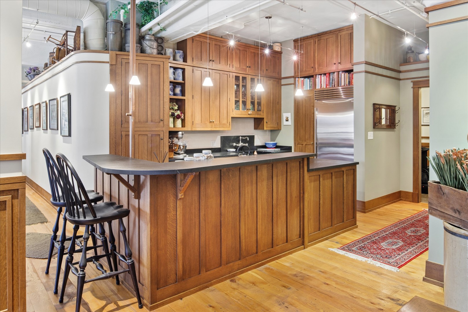 130 S Canal Street Unit: 425-26