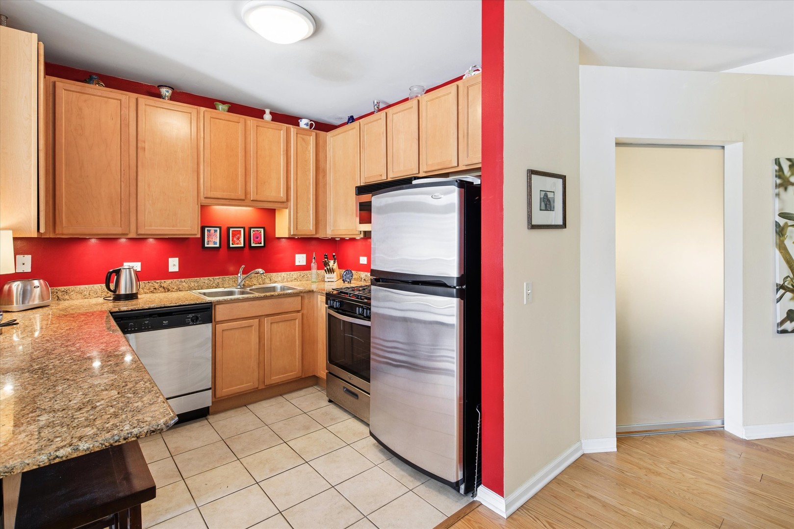 125 S JEFFERSON Street Unit: 1905