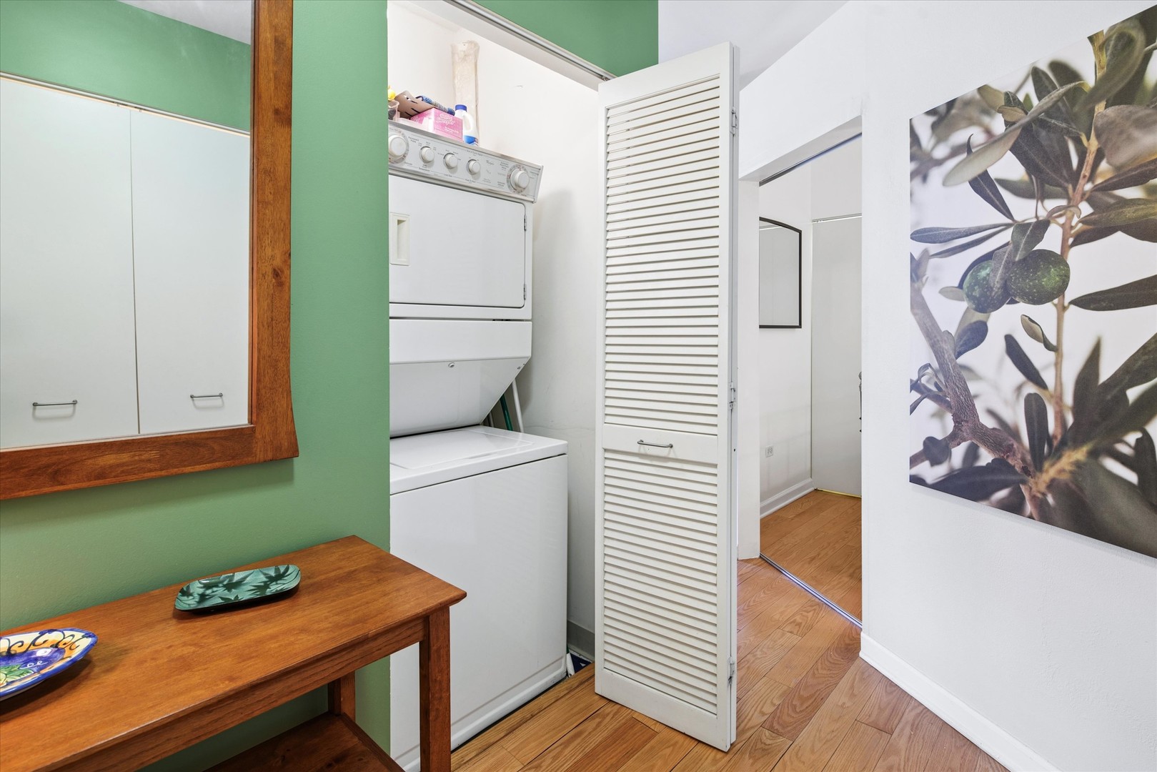 125 S JEFFERSON Street Unit: 1905