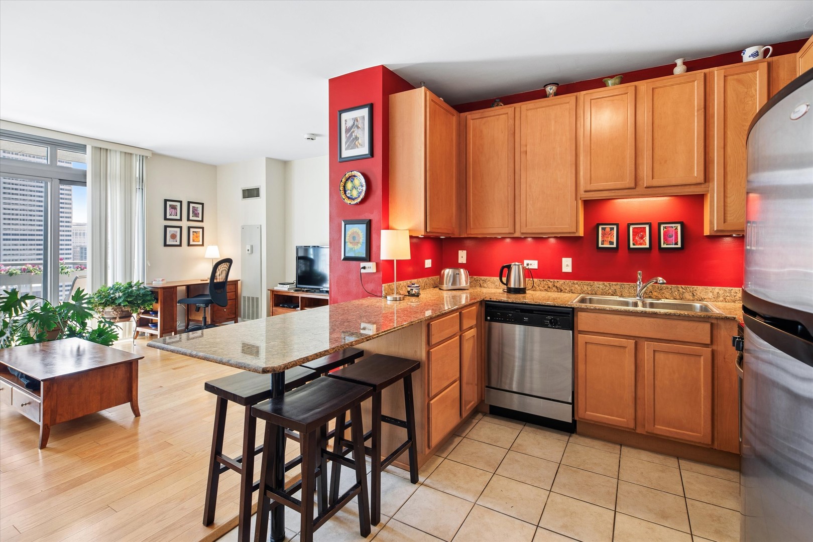 125 S JEFFERSON Street Unit: 1905