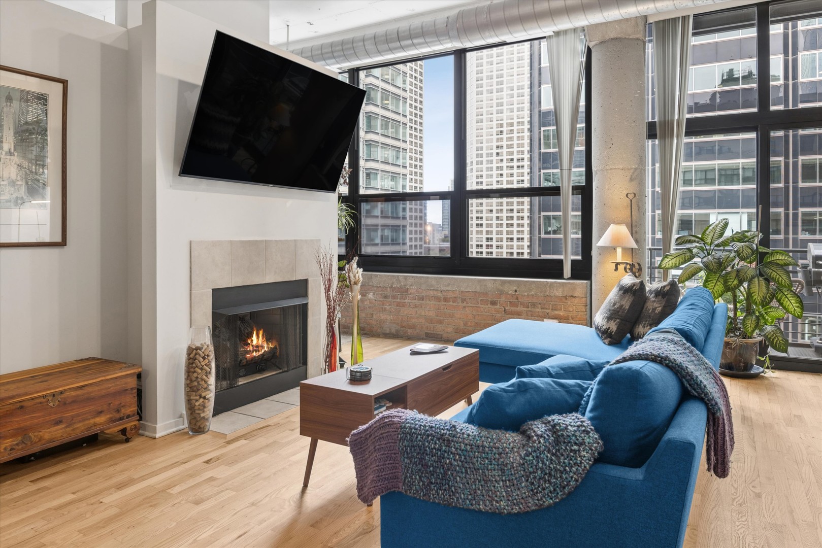 130 S CANAL Street Unit: 607