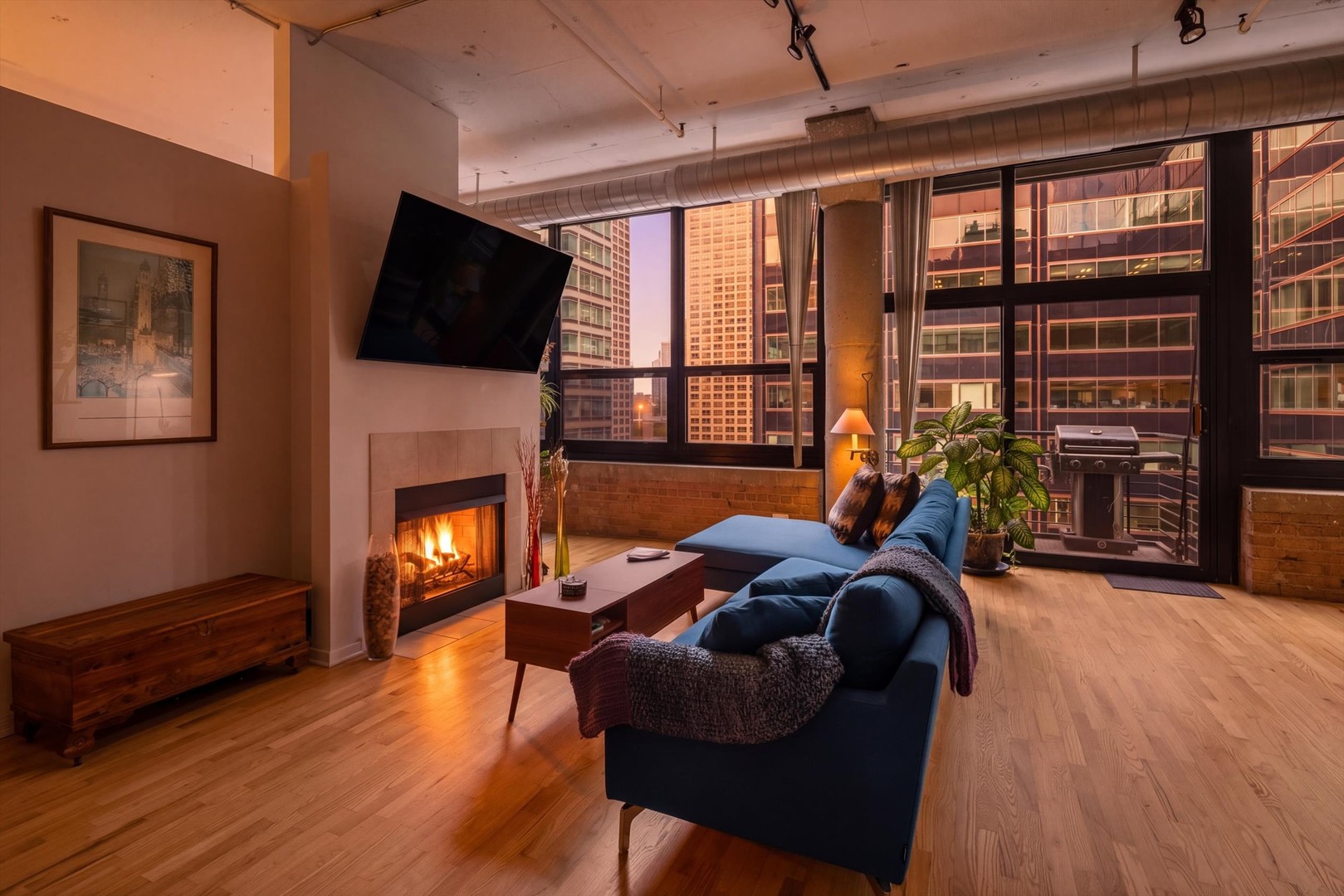 130 S CANAL Street Unit: 607