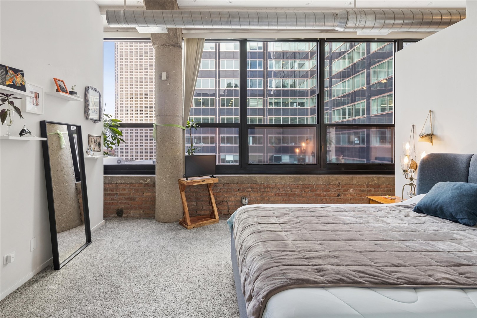 130 S CANAL Street Unit: 607