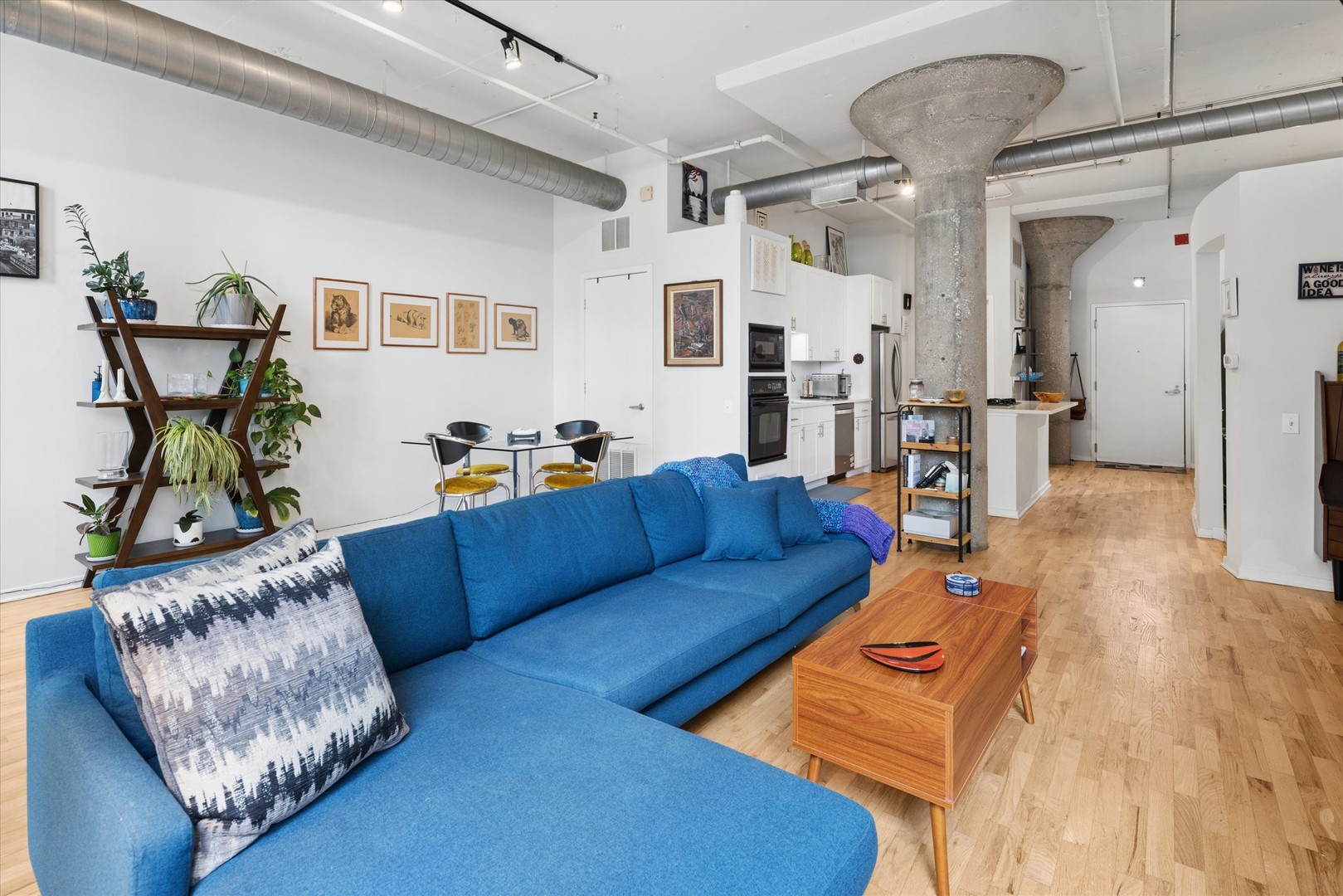130 S CANAL Street Unit: 607