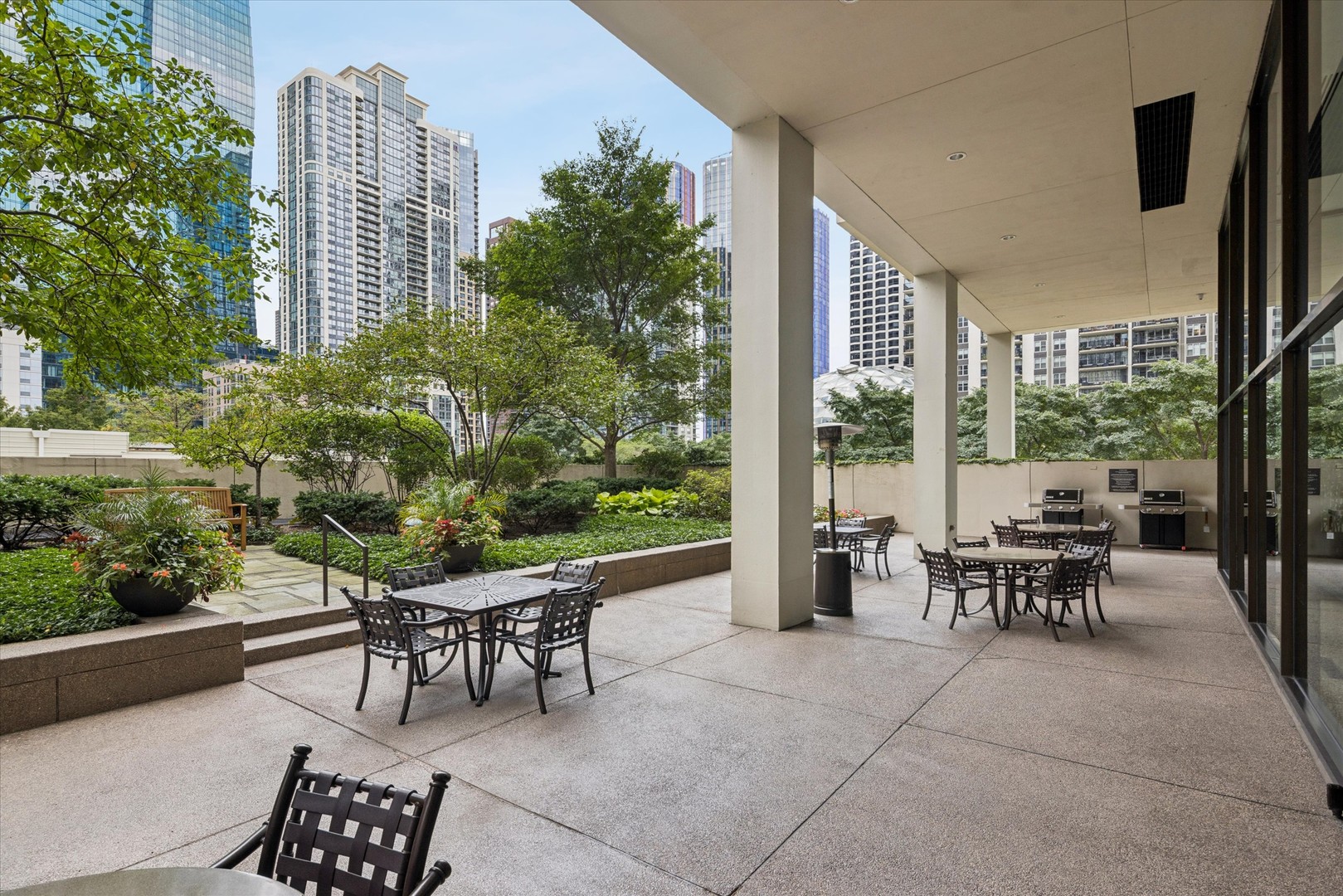 360 E RANDOLPH Street Unit: 403