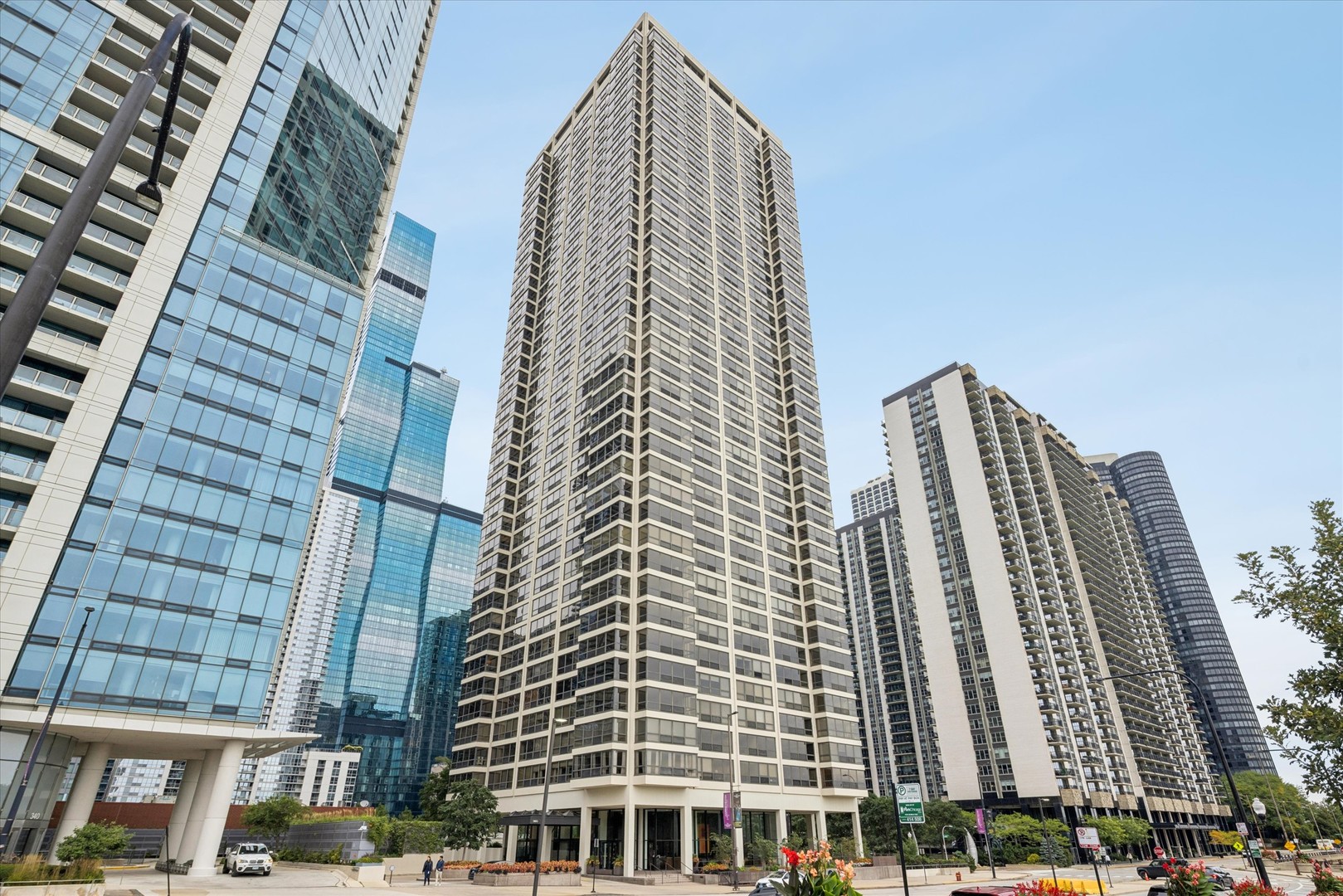 360 E RANDOLPH Street Unit: 403