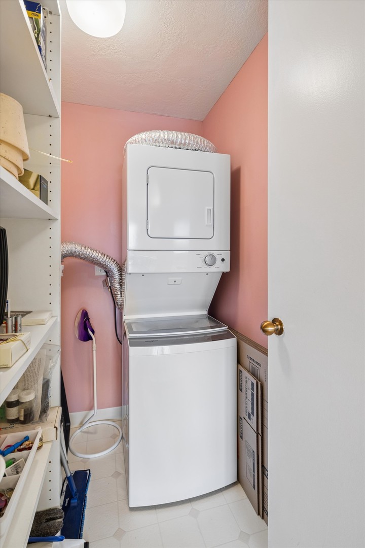 360 E RANDOLPH Street Unit: 403