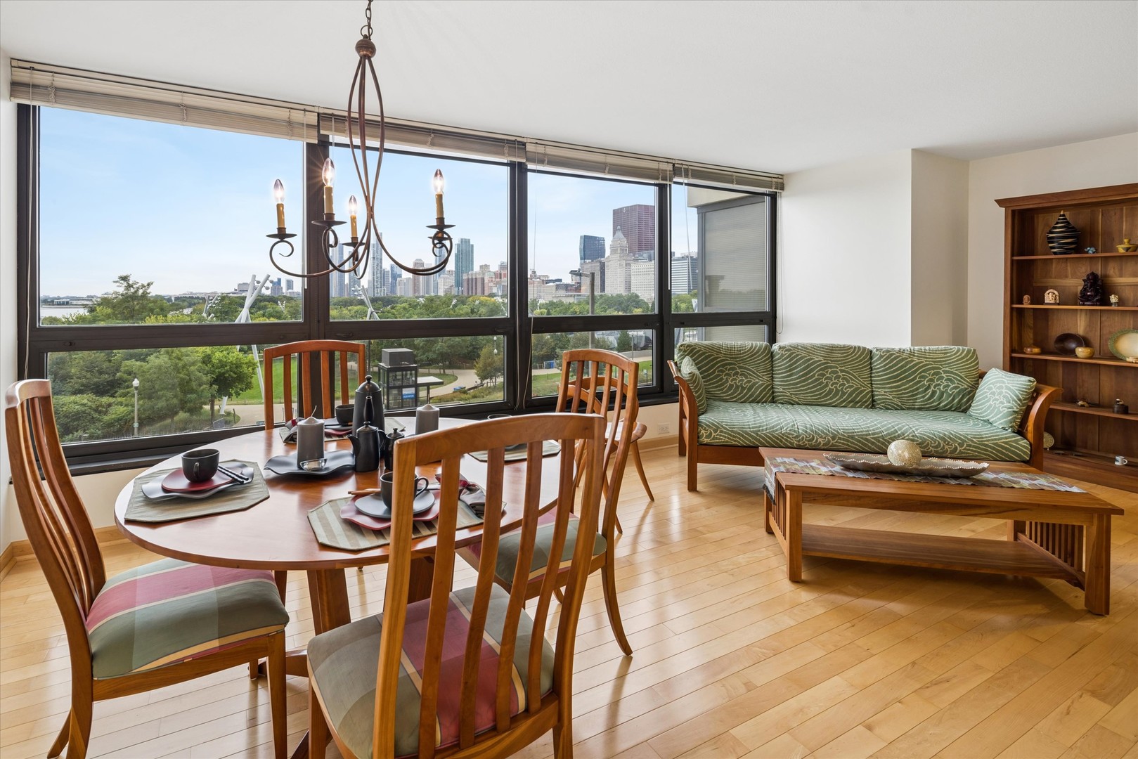 360 E RANDOLPH Street Unit: 403