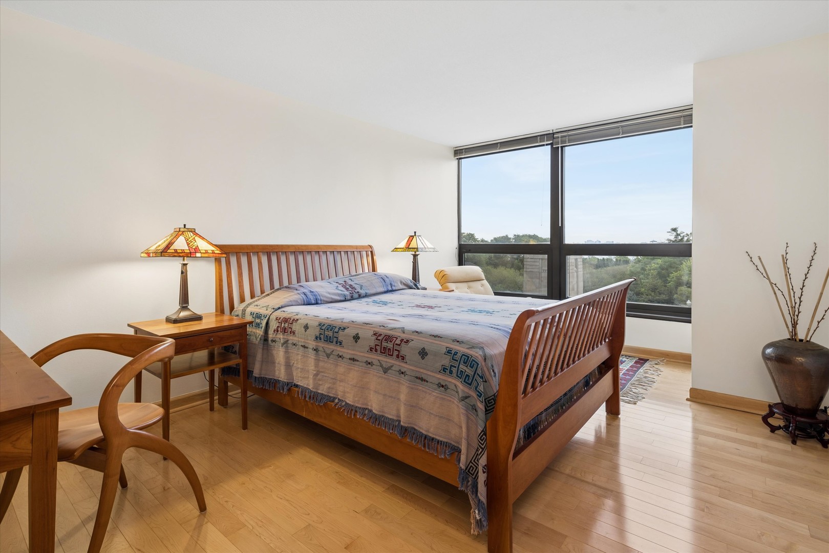 360 E RANDOLPH Street Unit: 403