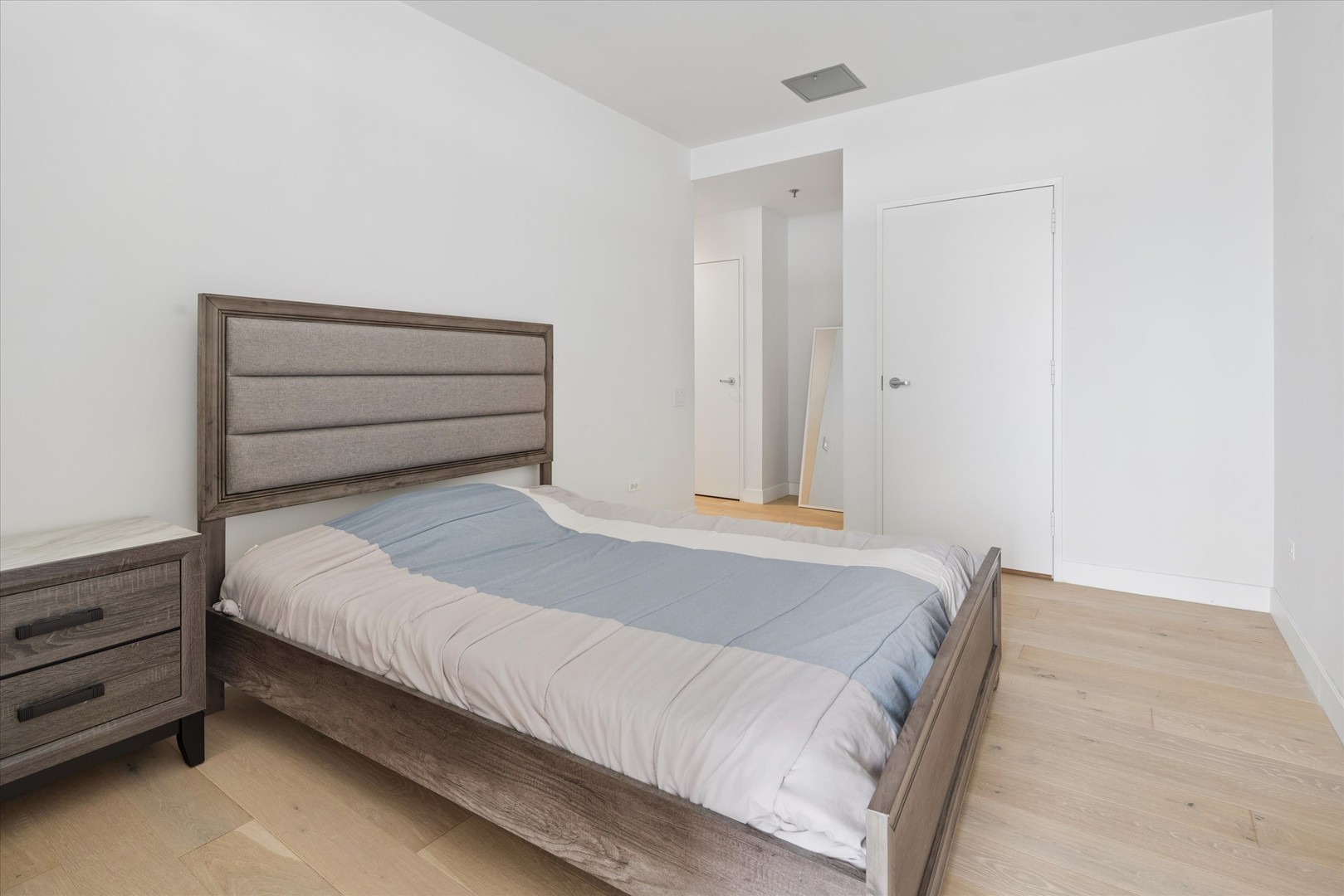 510 W Erie Street Unit: 1303