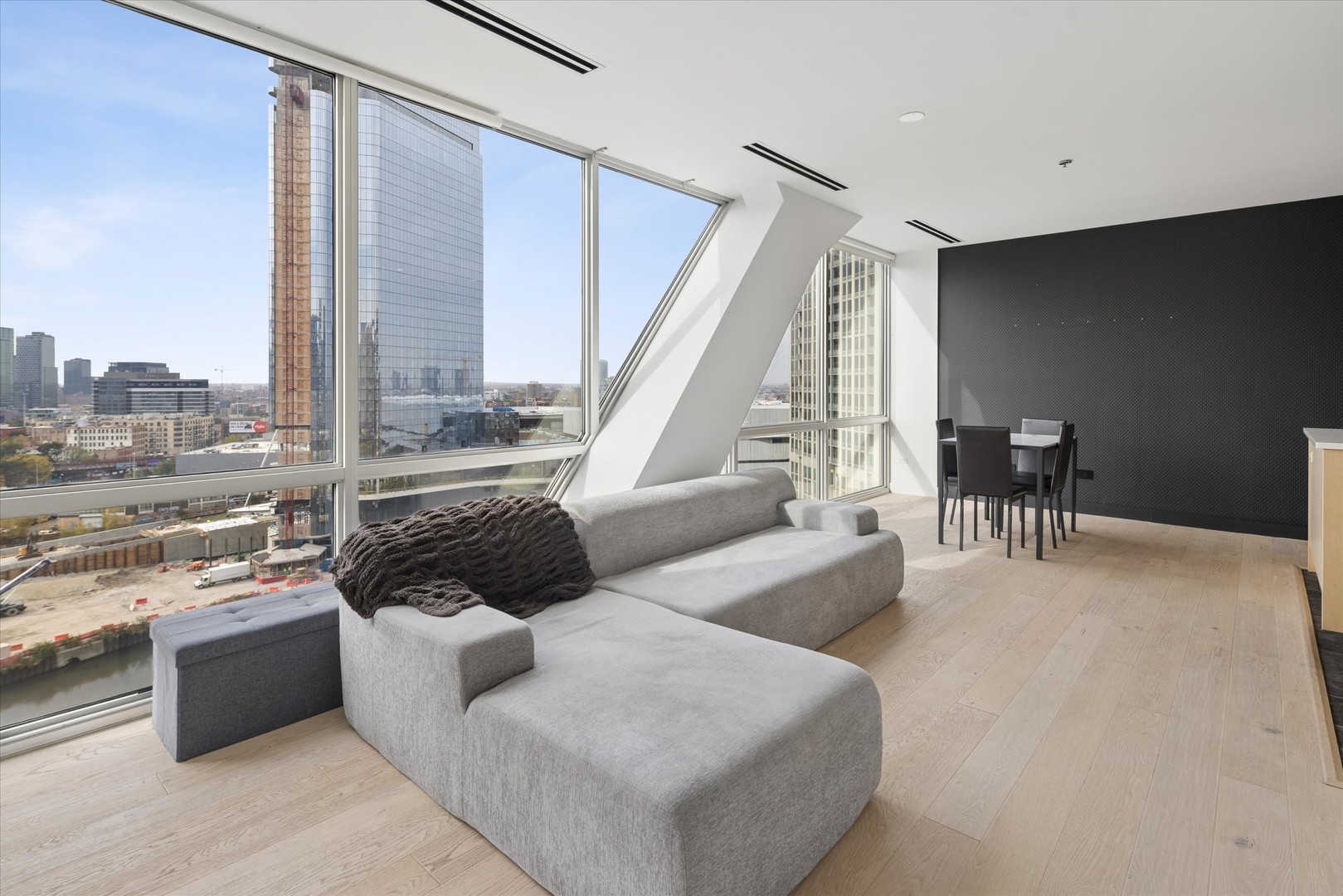 510 W Erie Street Unit: 1303