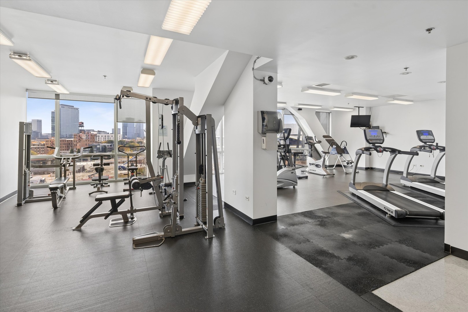 510 W Erie Street Unit: 1303
