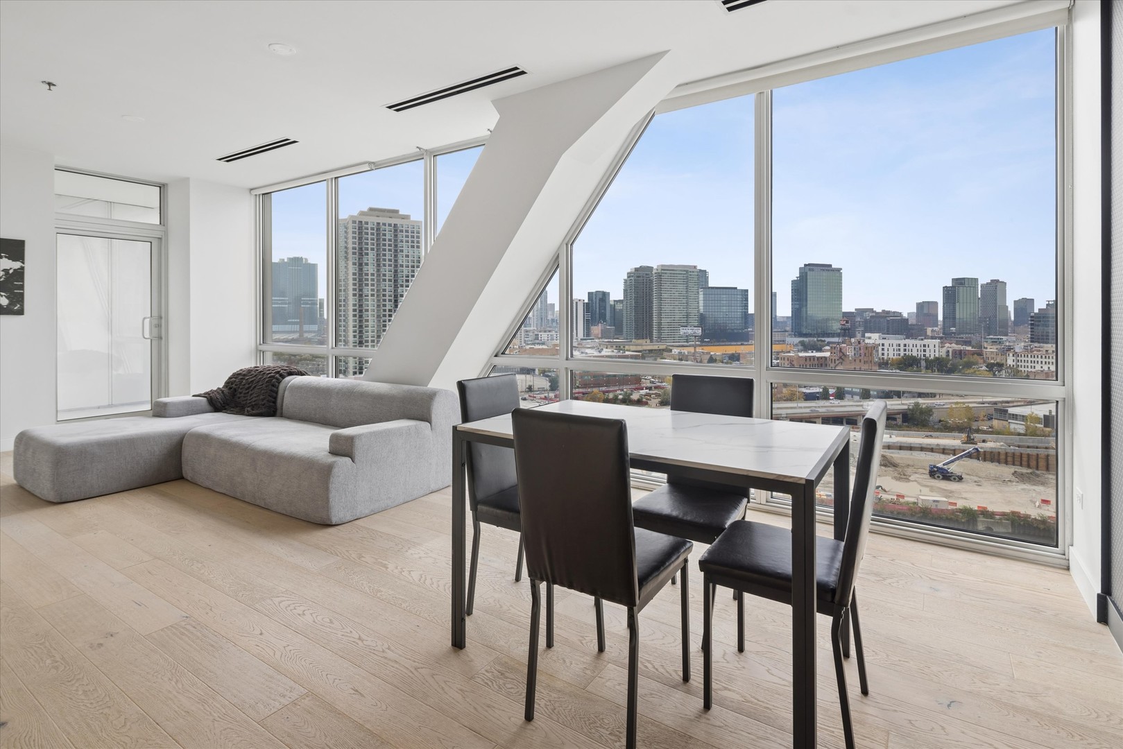 510 W Erie Street Unit: 1303