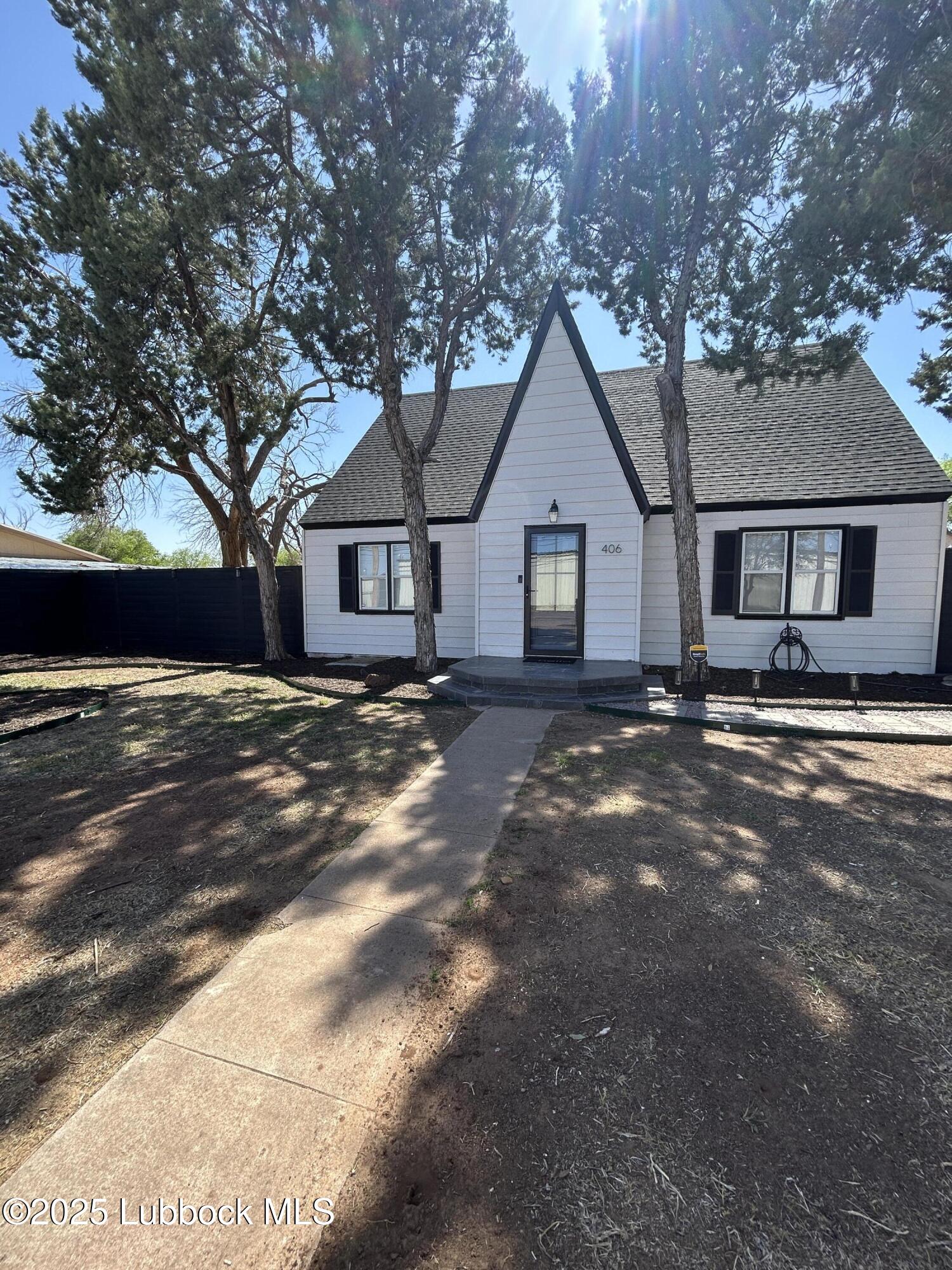 406 Steck Avenue