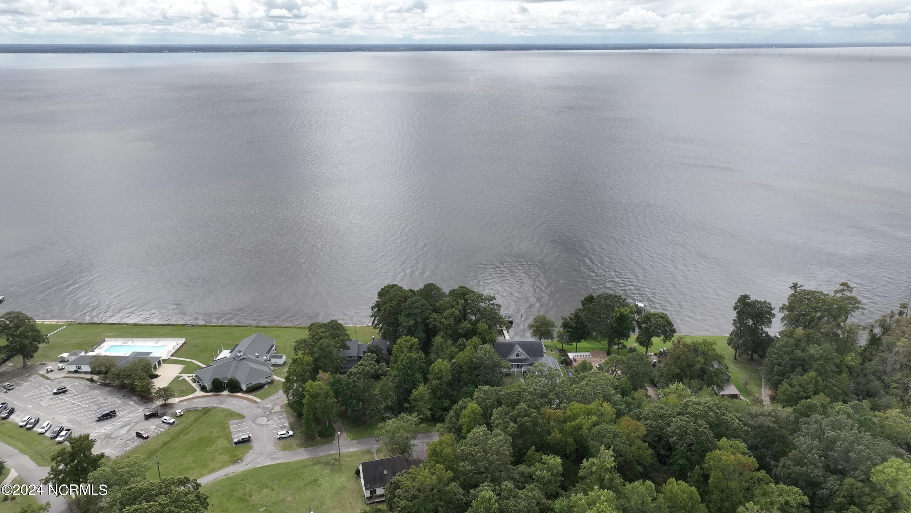 1107 1 W Sound Shore Drive
