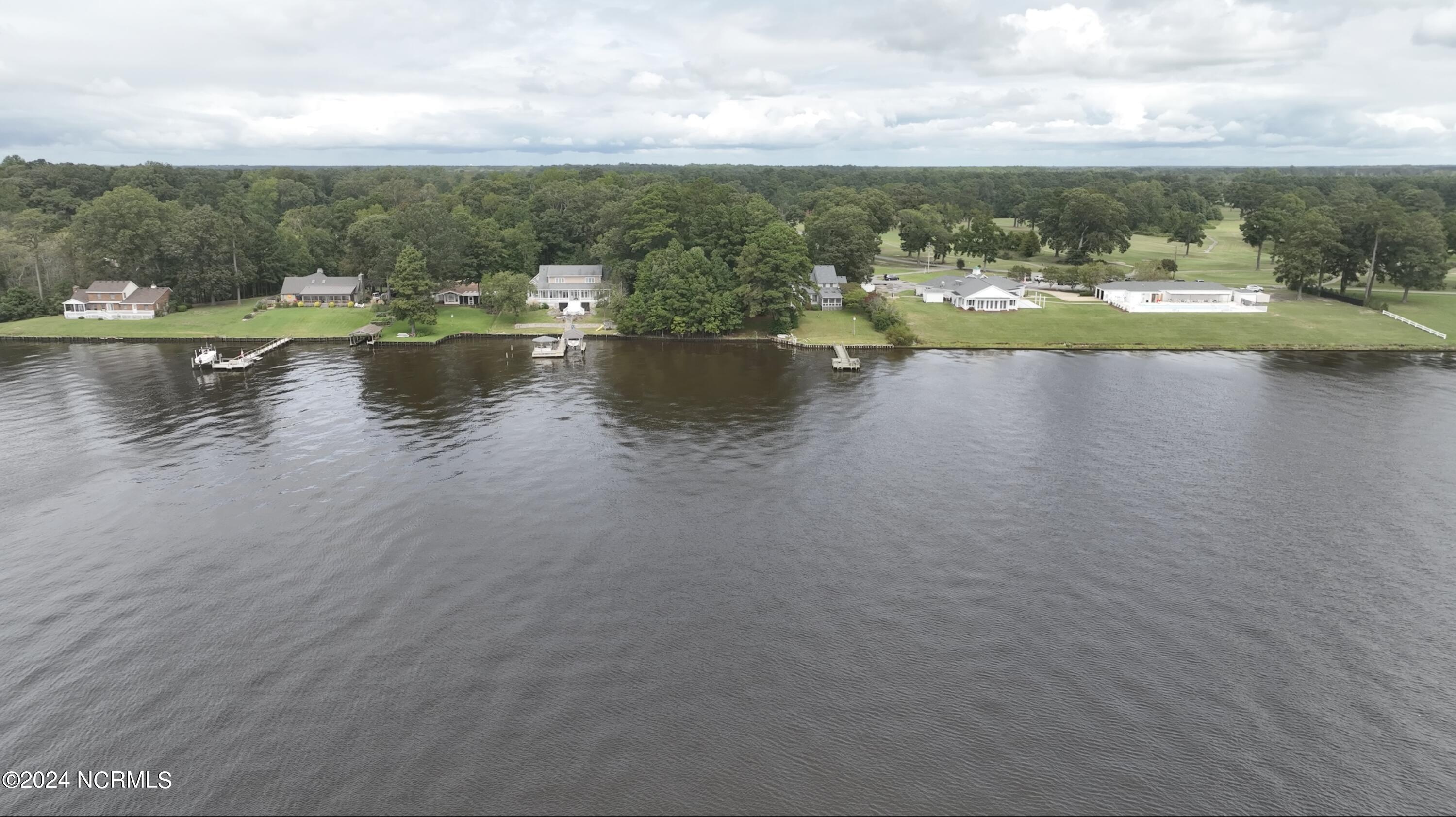 1107 1 W Sound Shore Drive