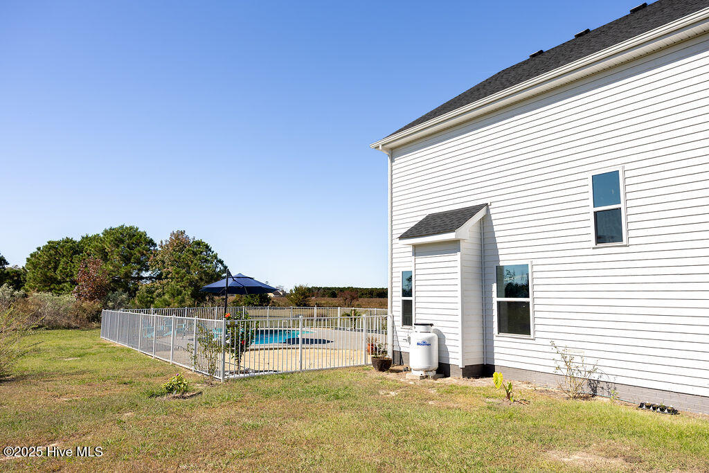 456 Pointe Vista Drive