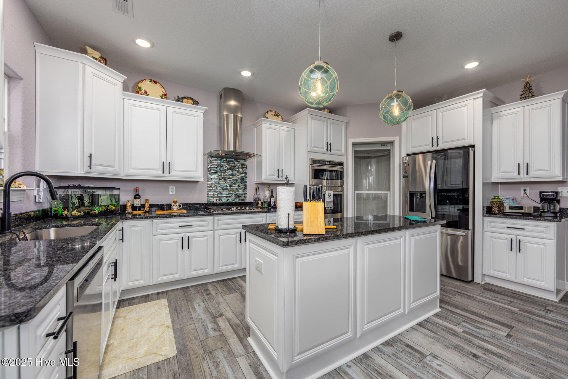 456 Pointe Vista Drive