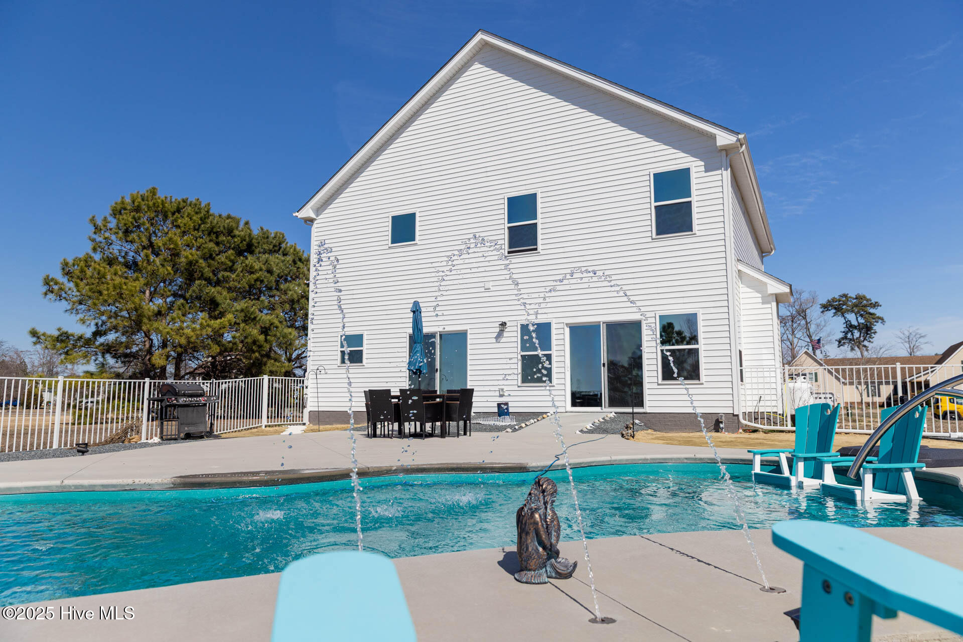 456 Pointe Vista Drive