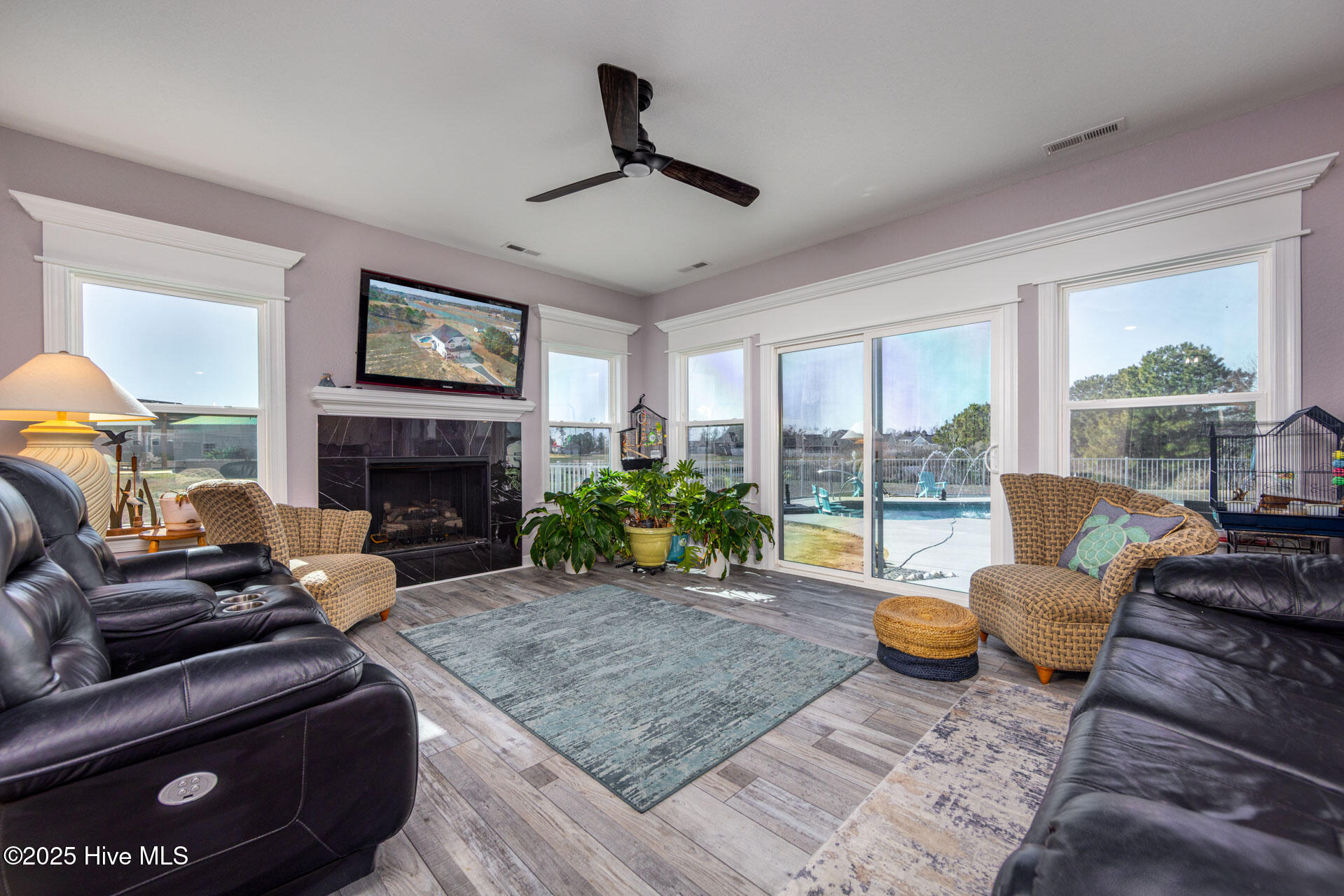 456 Pointe Vista Drive