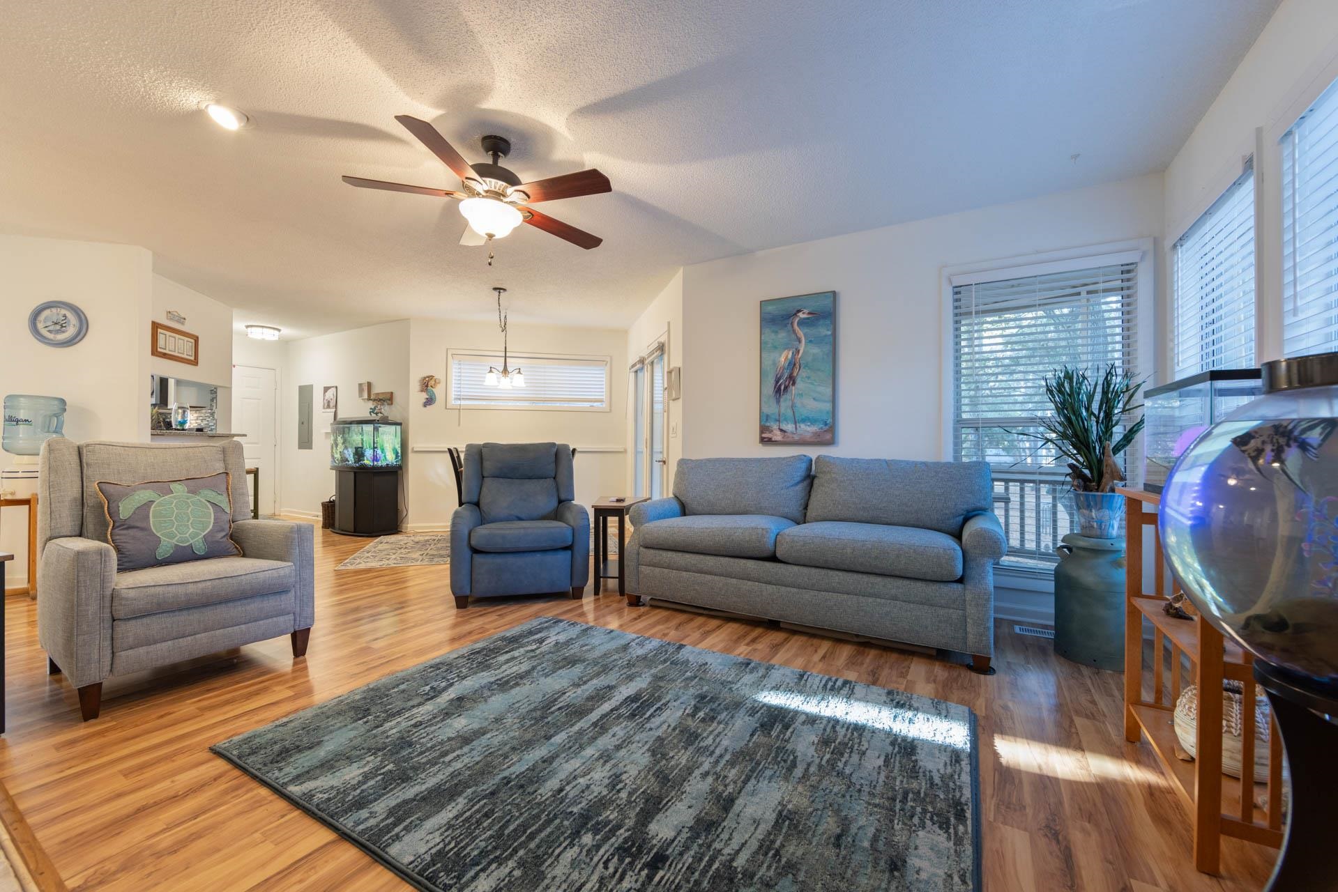 700 W First Street Unit D12