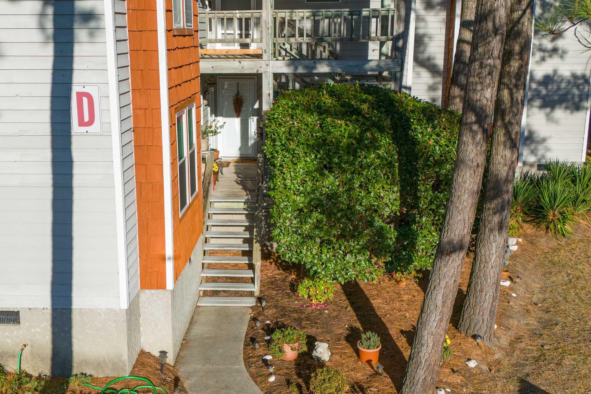 700 W First Street Unit D12