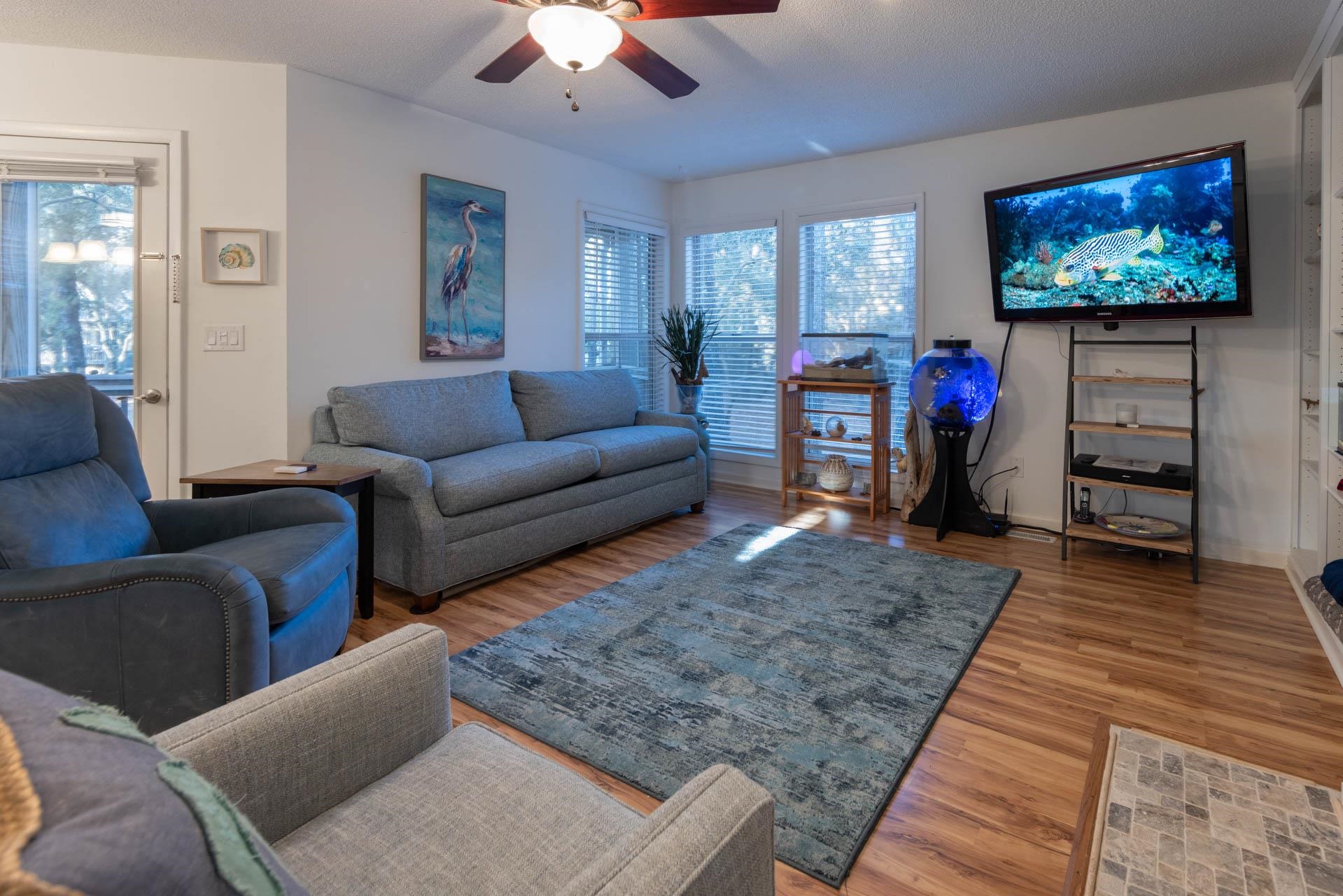 700 W First Street Unit D12