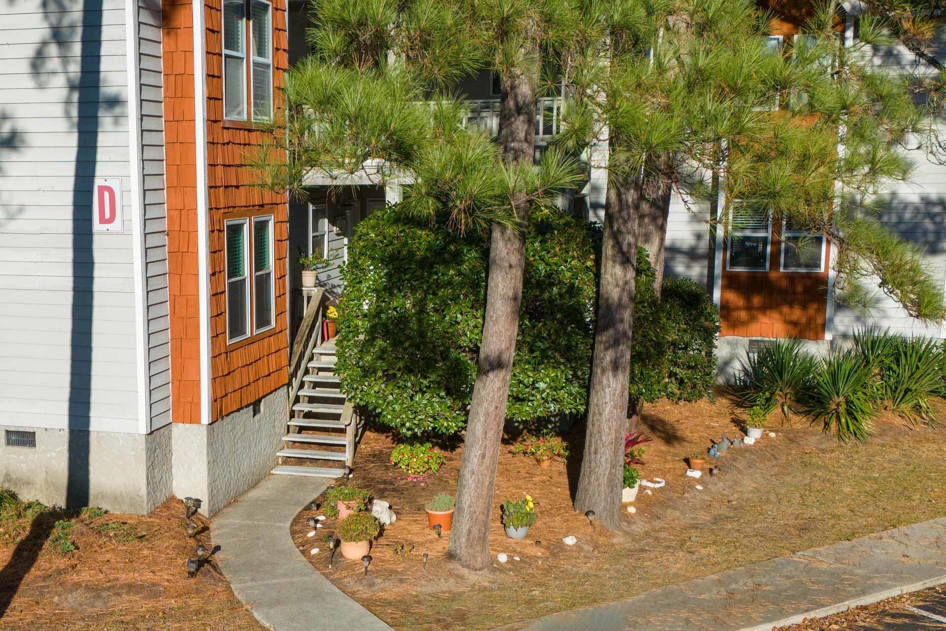 700 W First Street Unit D12