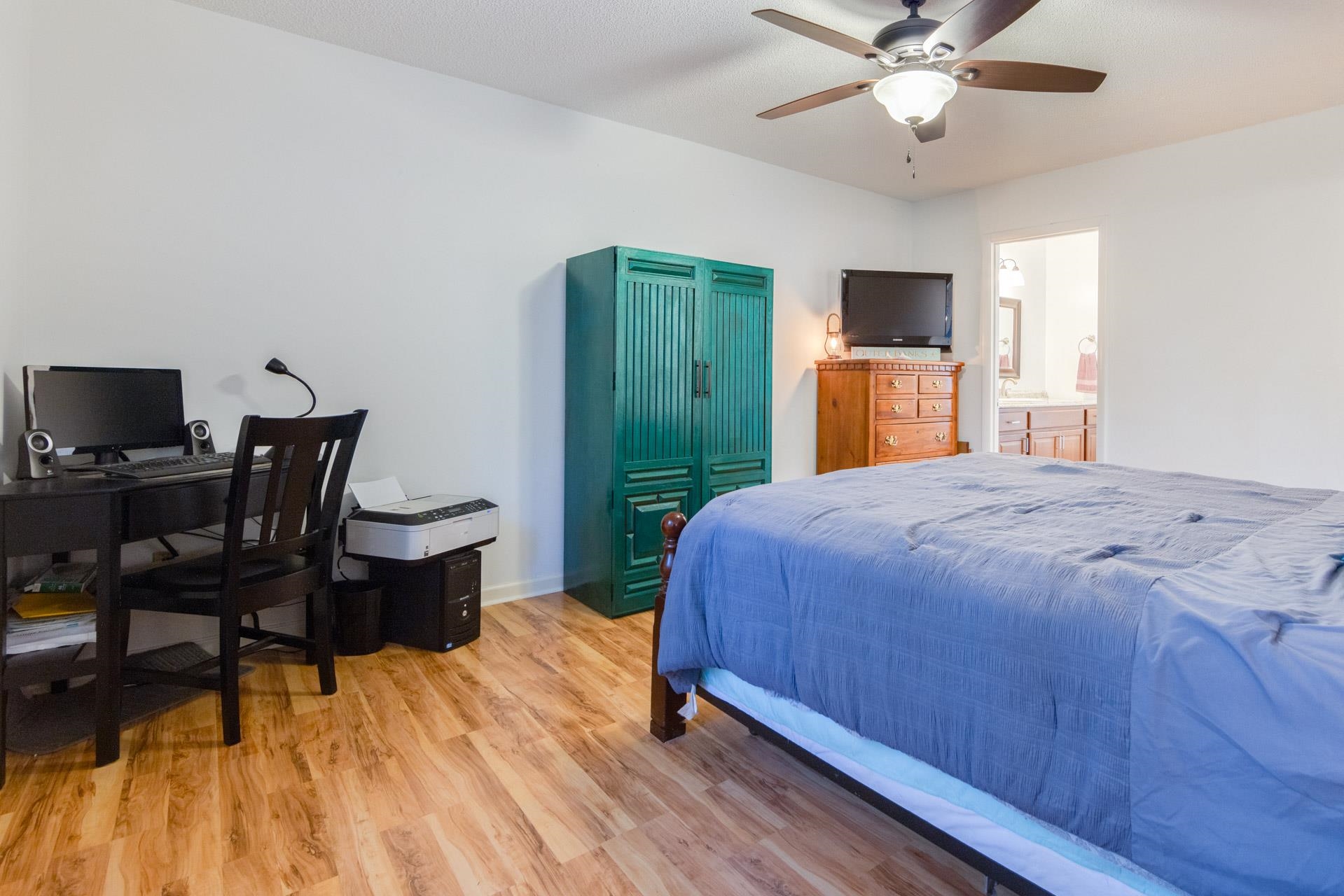 700 W First Street Unit D12