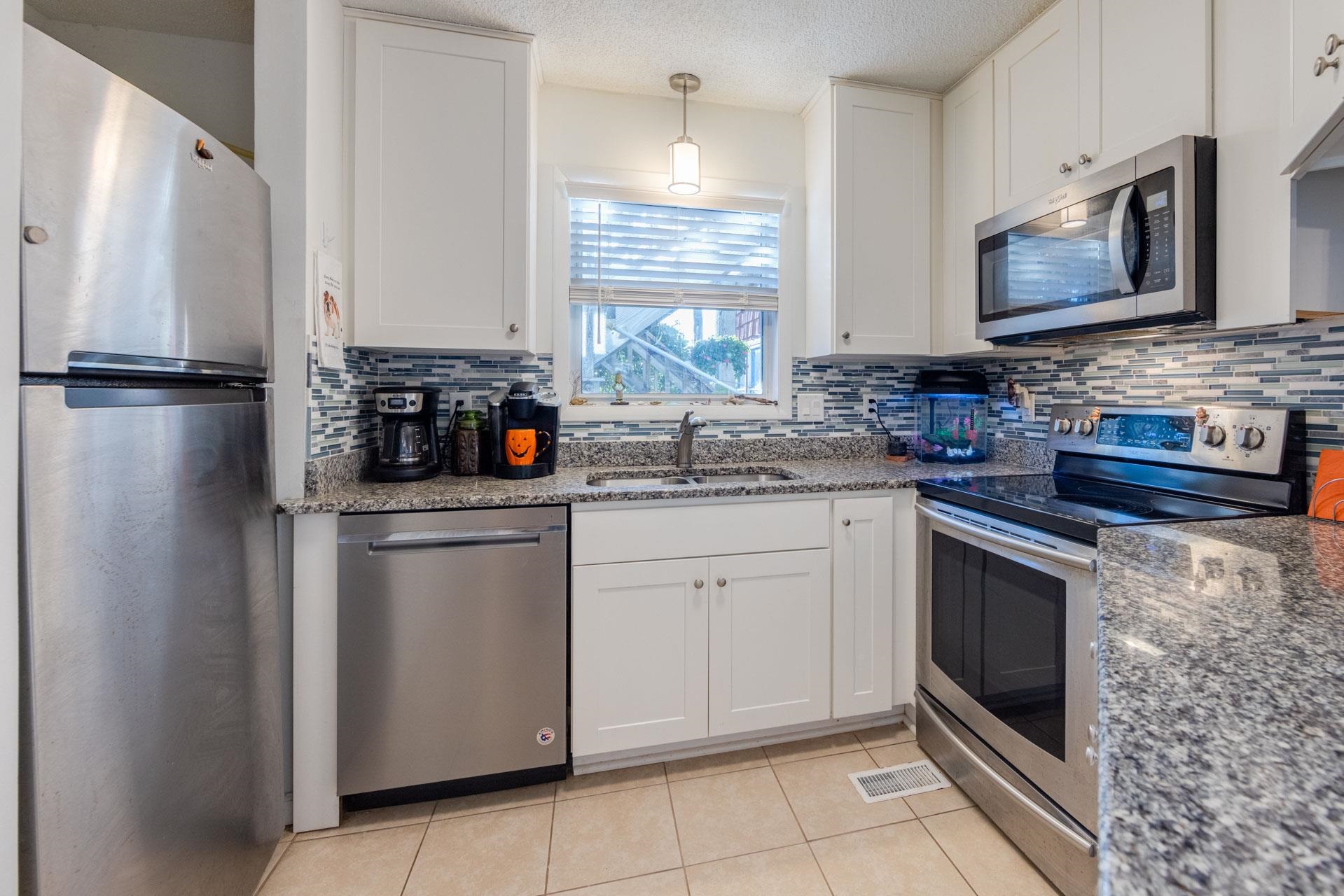 700 W First Street Unit D12