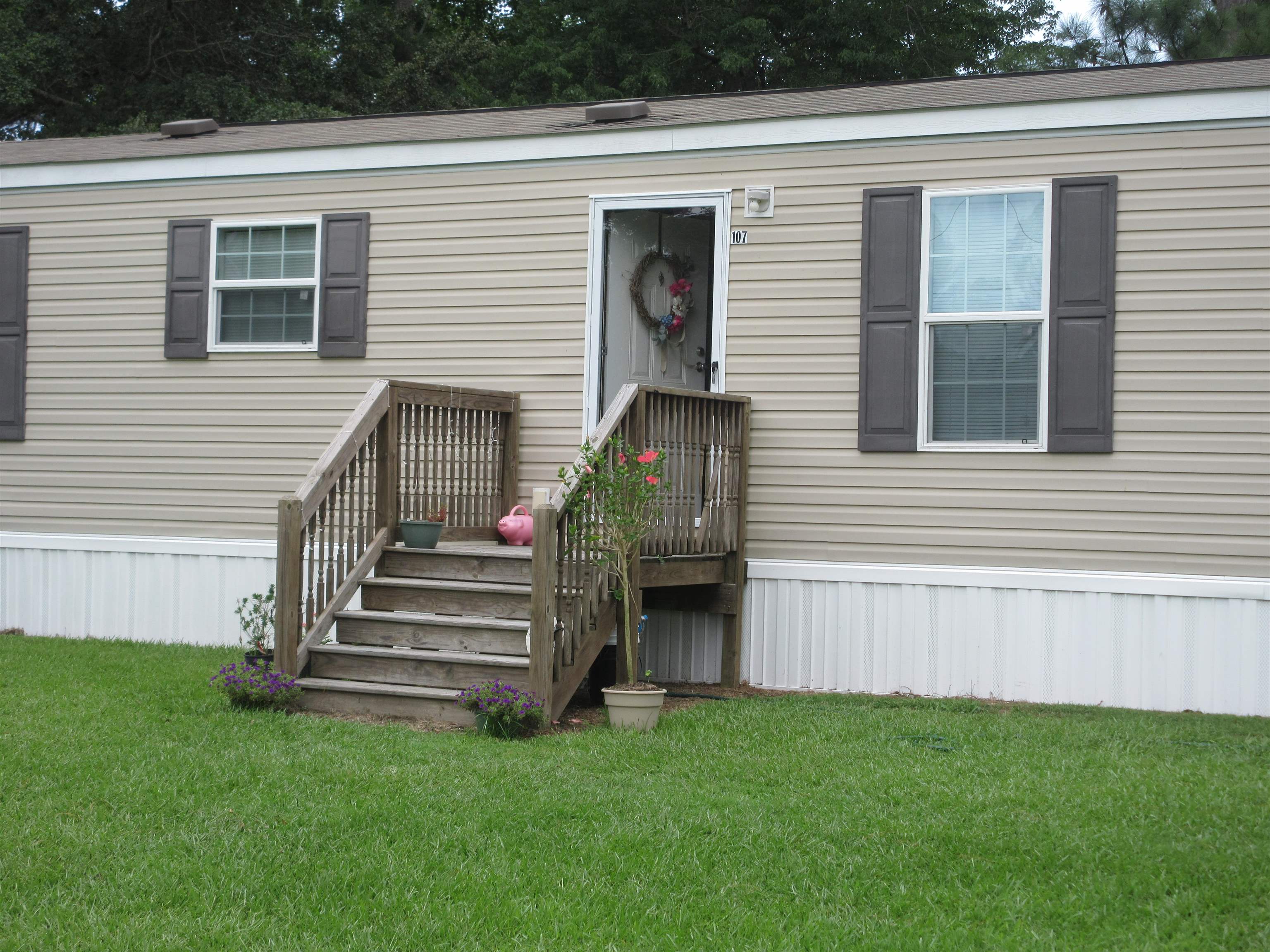 107 Edgewater Drive Lot 4