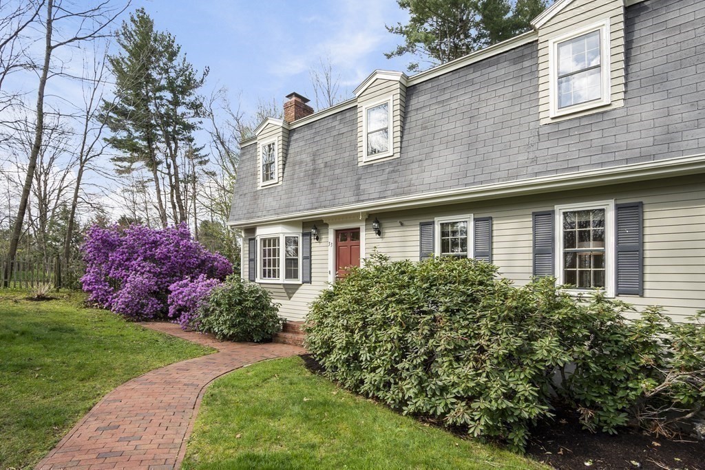 33 Saw Mill Road