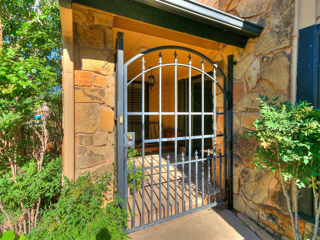 8101 Brownsville Lane