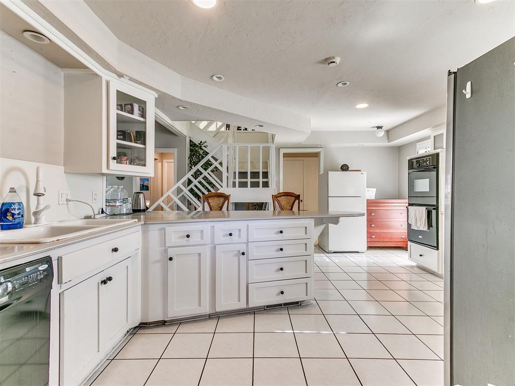 8101 Brownsville Lane