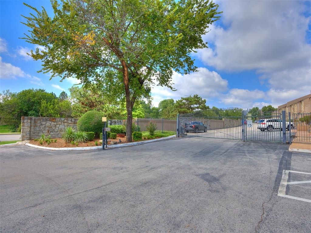 6000 N Pennsylvania Avenue Unit: 218-B